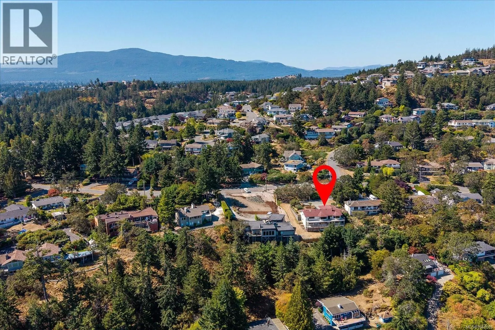 3596 Oakridge Dr