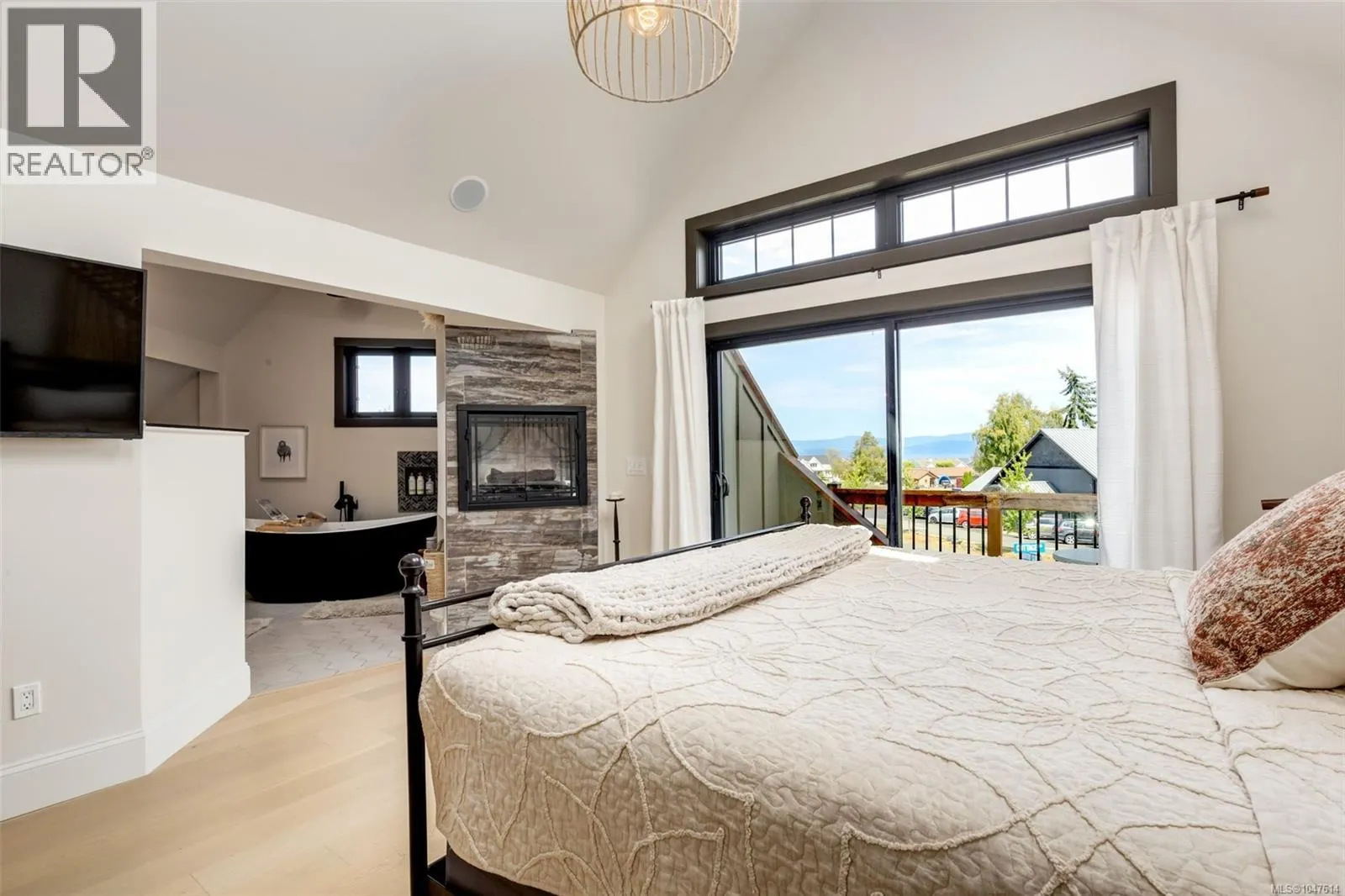 492 Cottage Dr