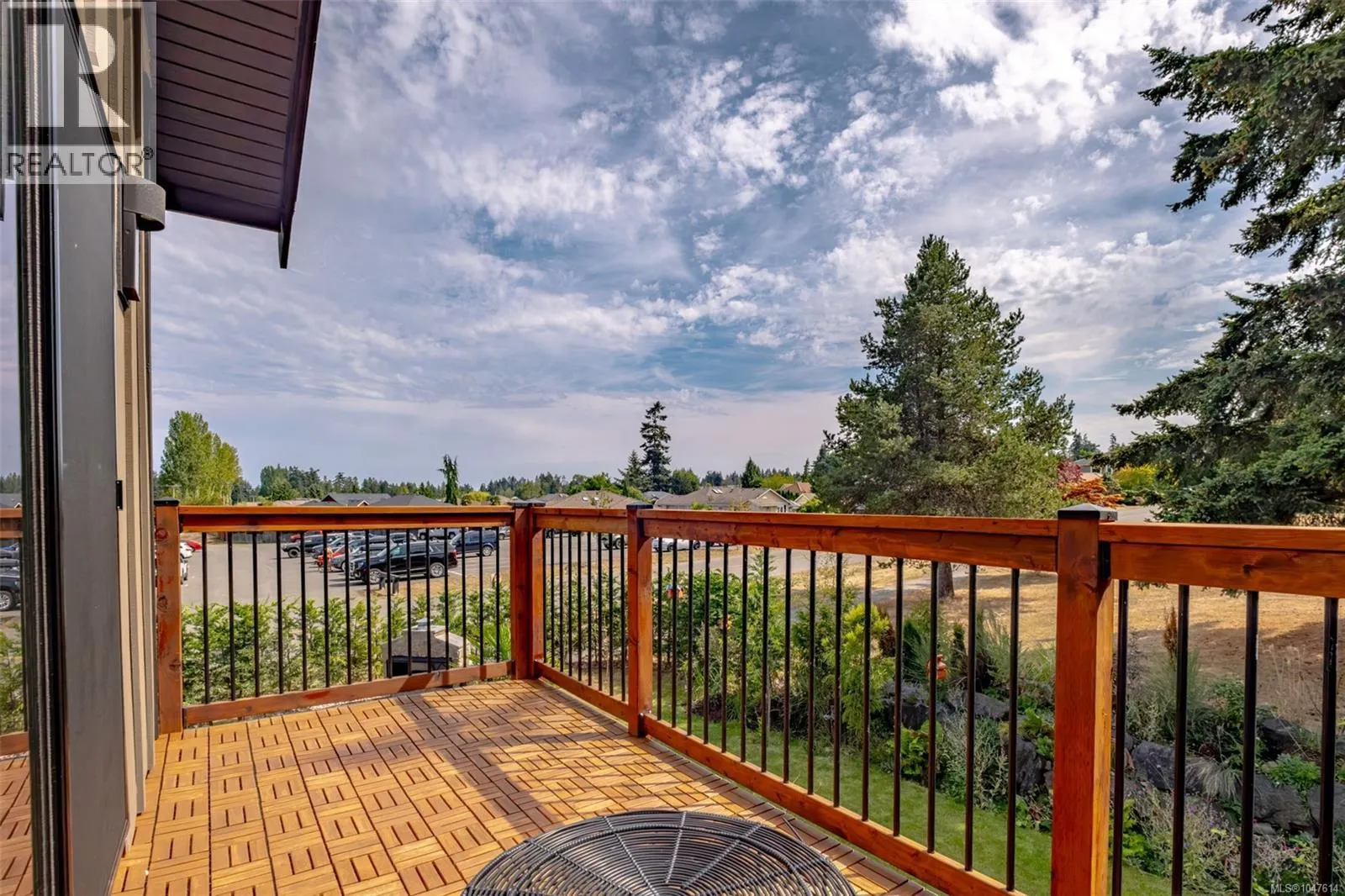 492 Cottage Dr