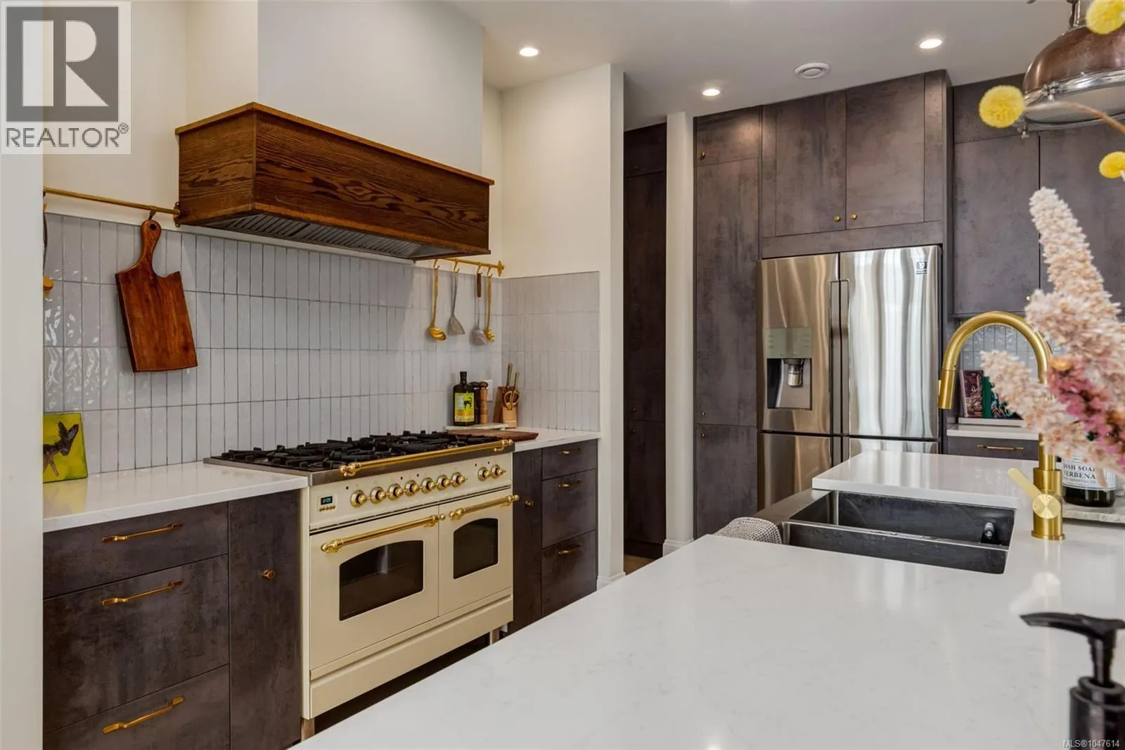 492 Cottage Dr