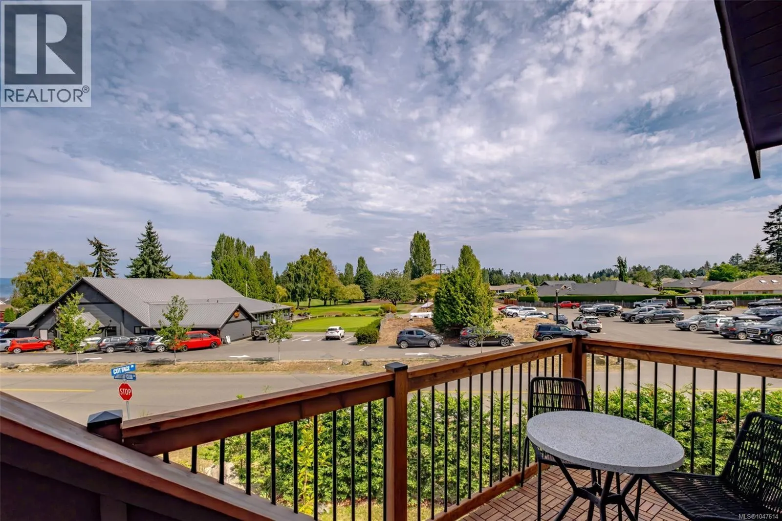 492 Cottage Dr