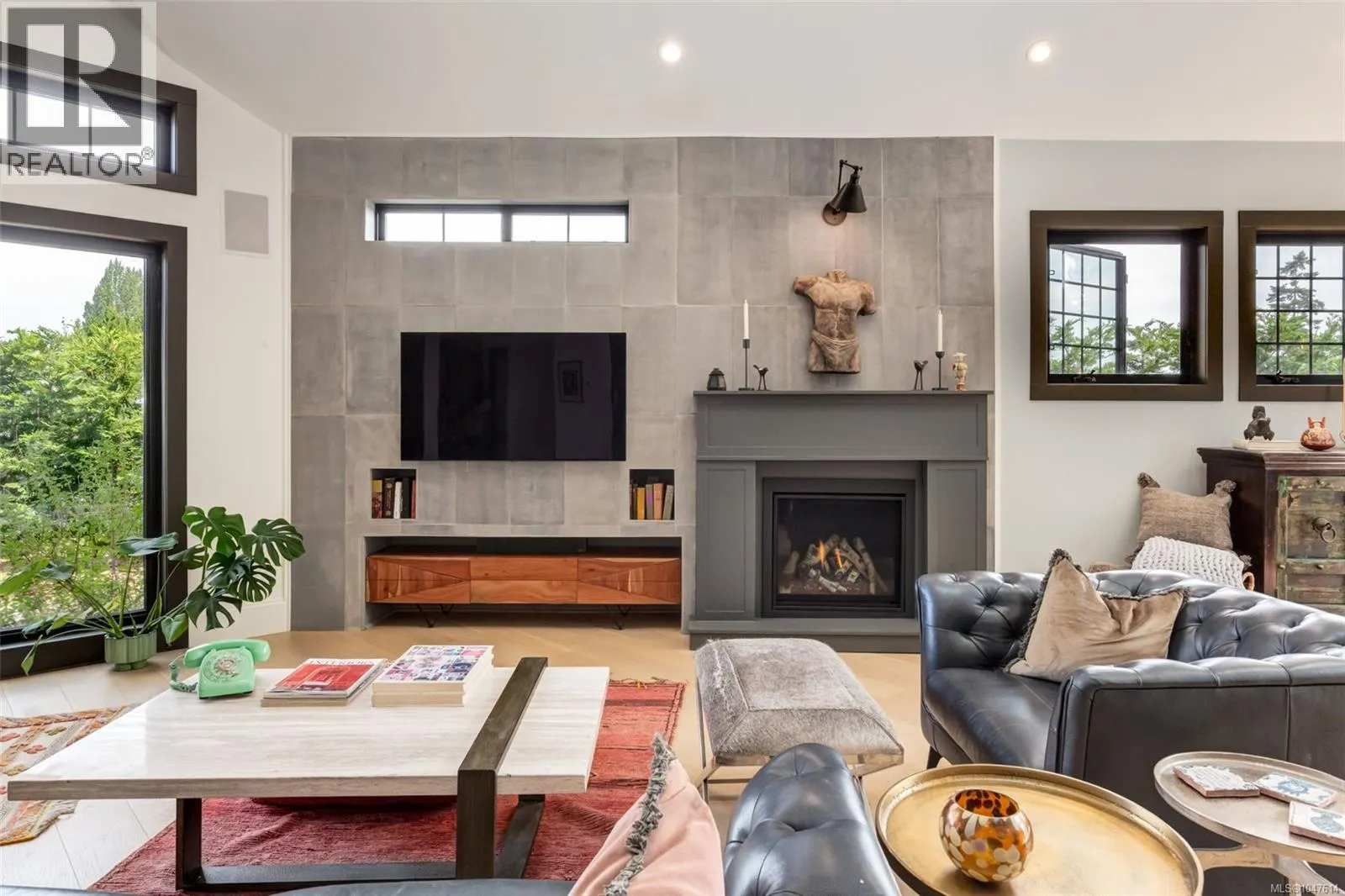 492 Cottage Dr
