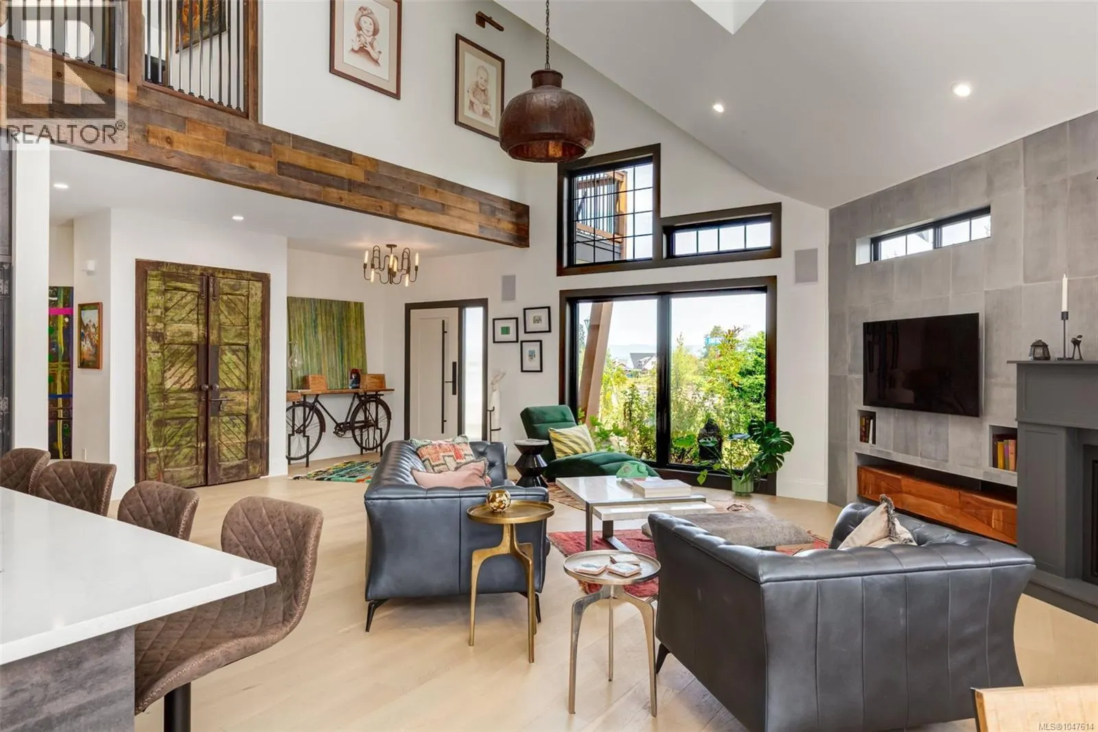 492 Cottage Dr