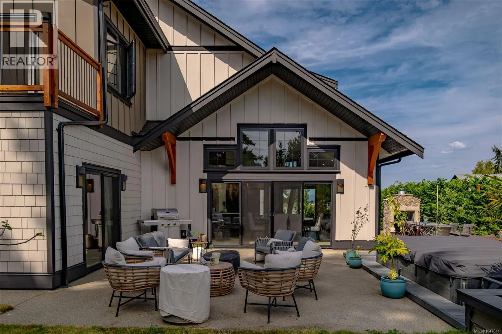 492 Cottage Dr
