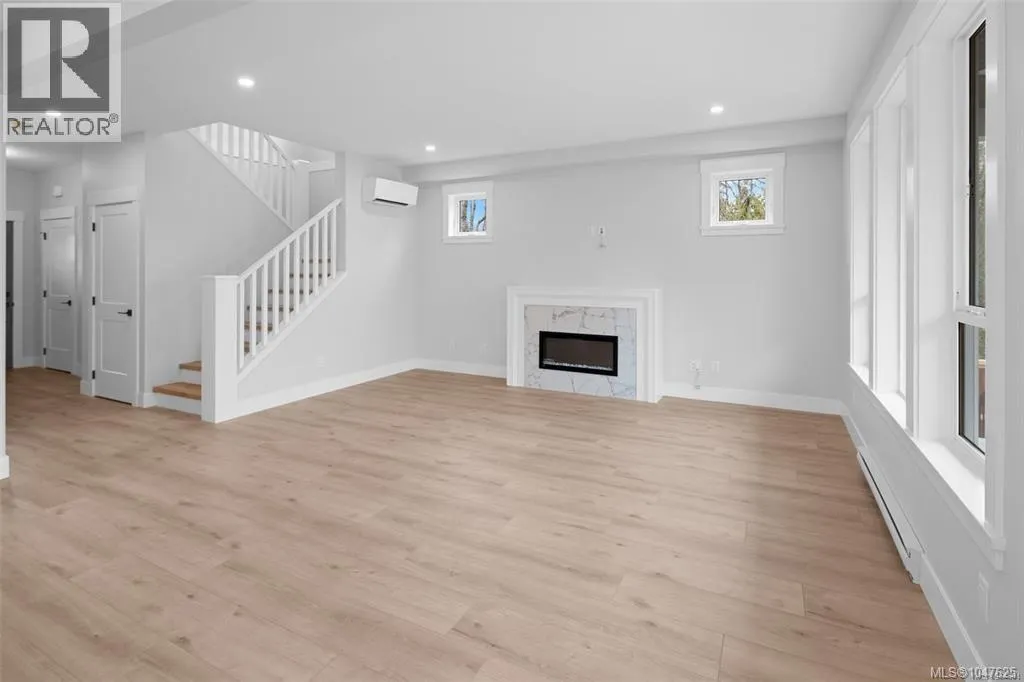 2267 Evelyn Lane