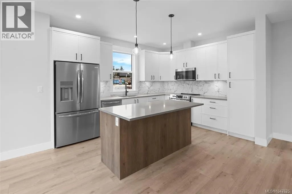 2267 Evelyn Lane