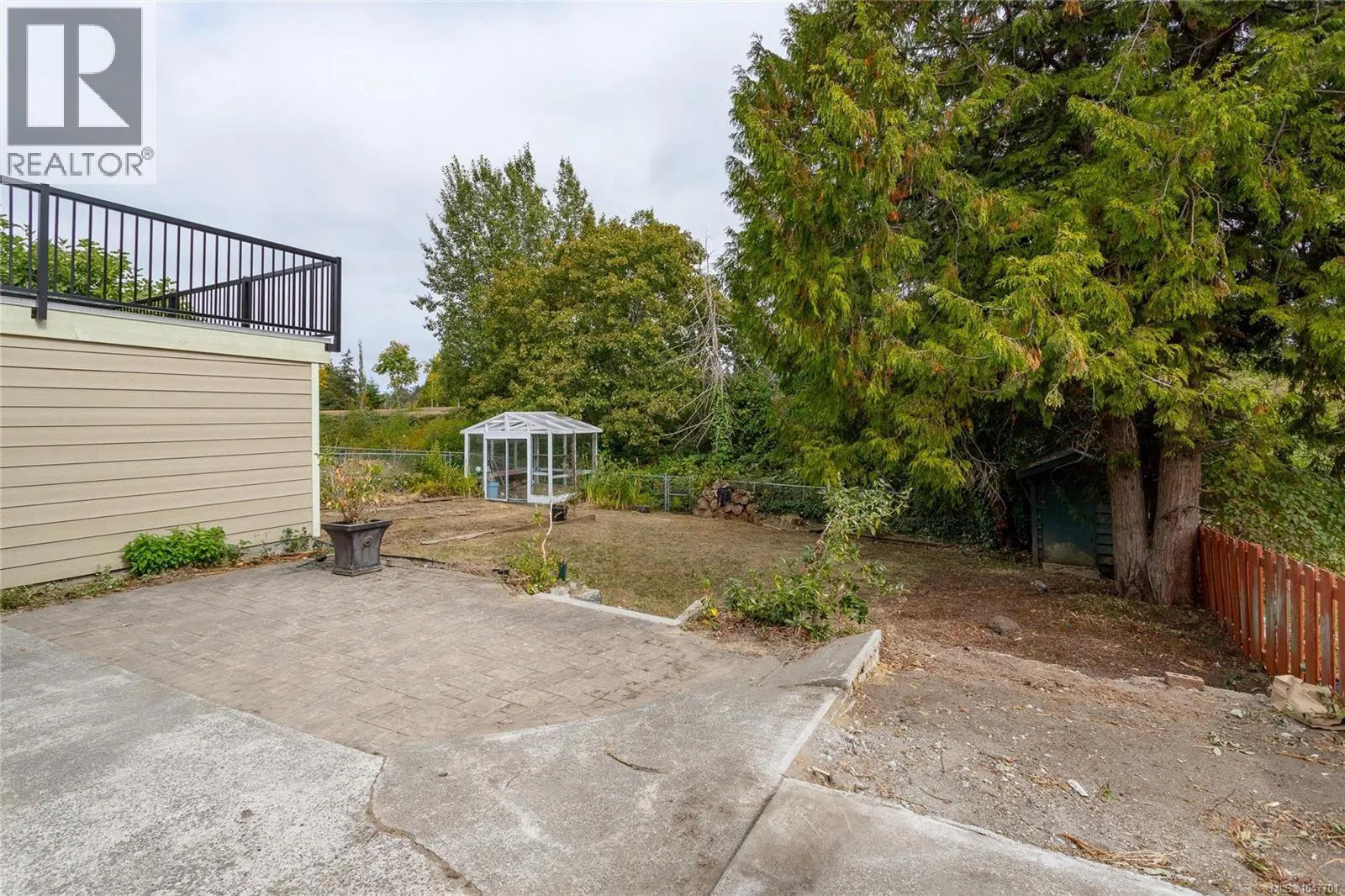 4141 Hawkes Ave