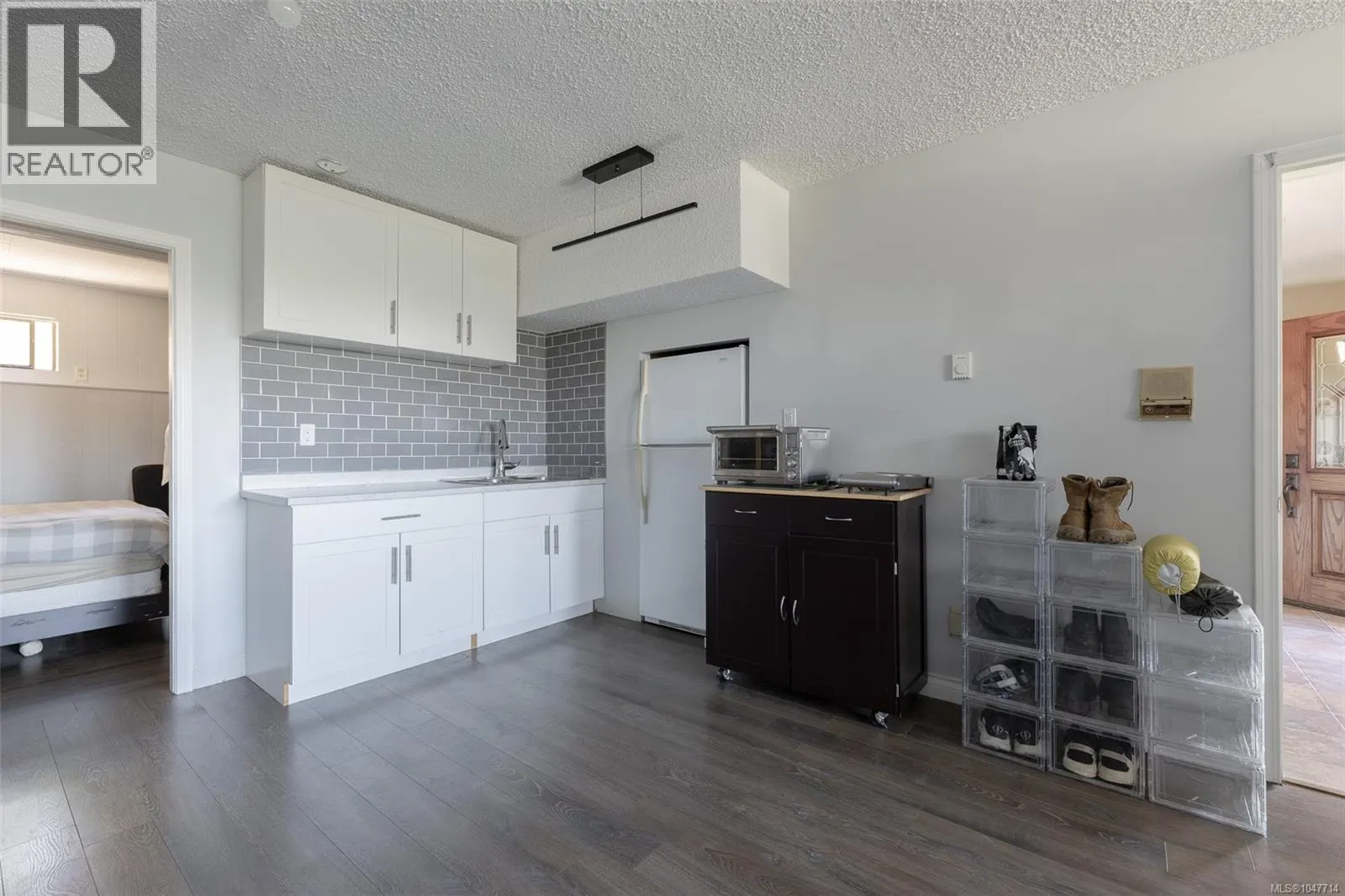 375 Cariboo Dr