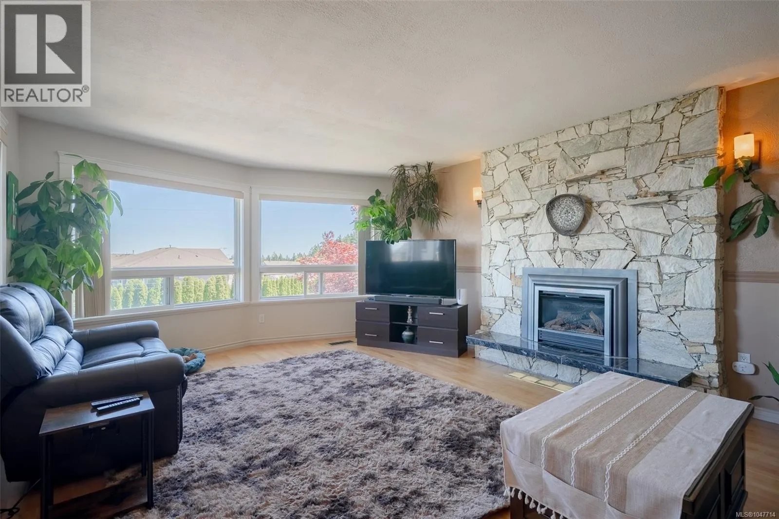 375 Cariboo Dr