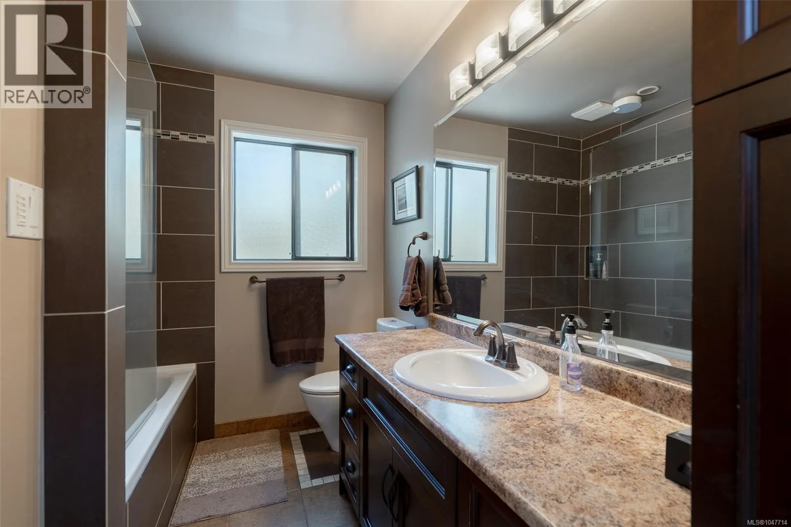 375 Cariboo Dr