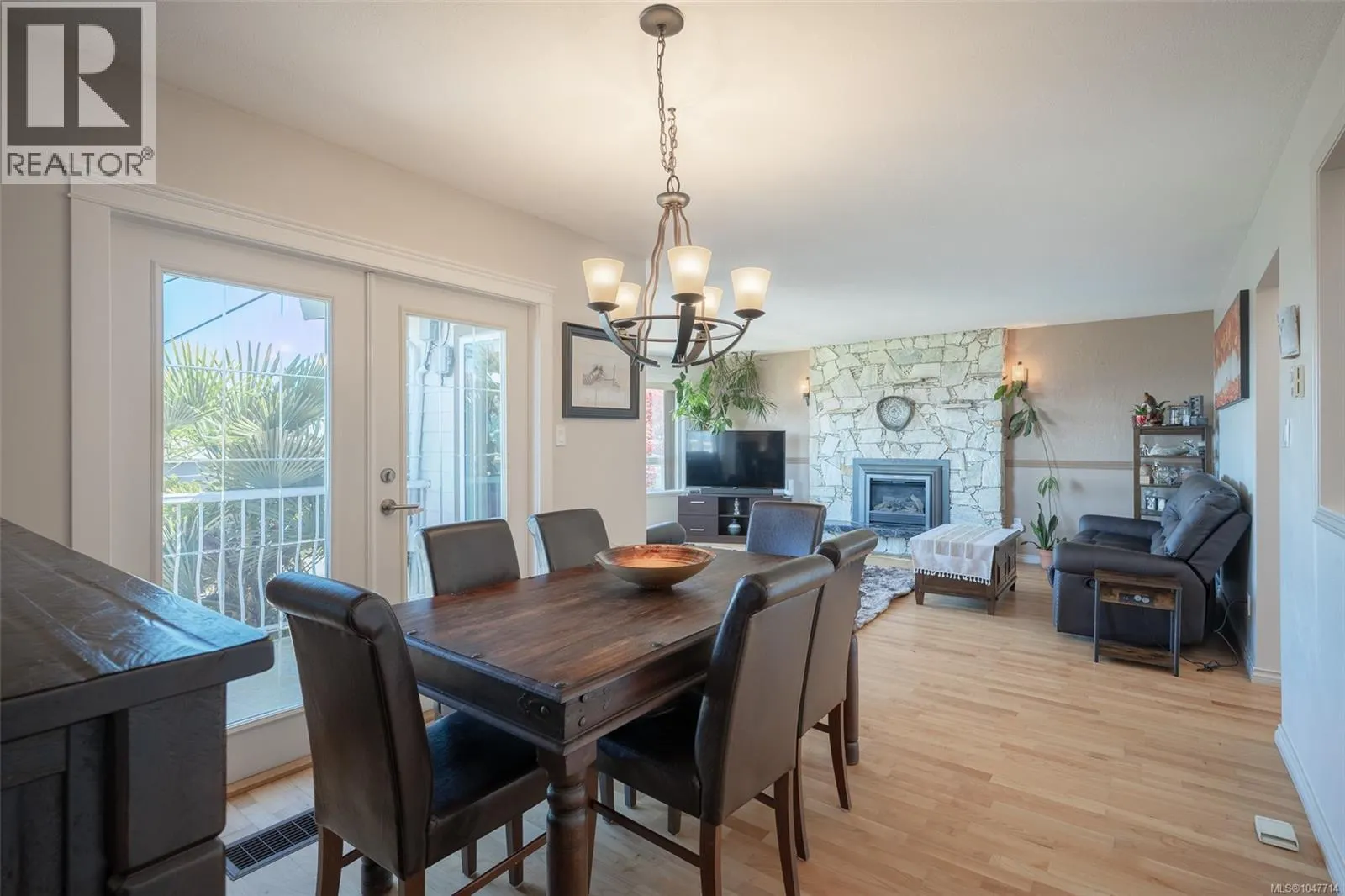 375 Cariboo Dr