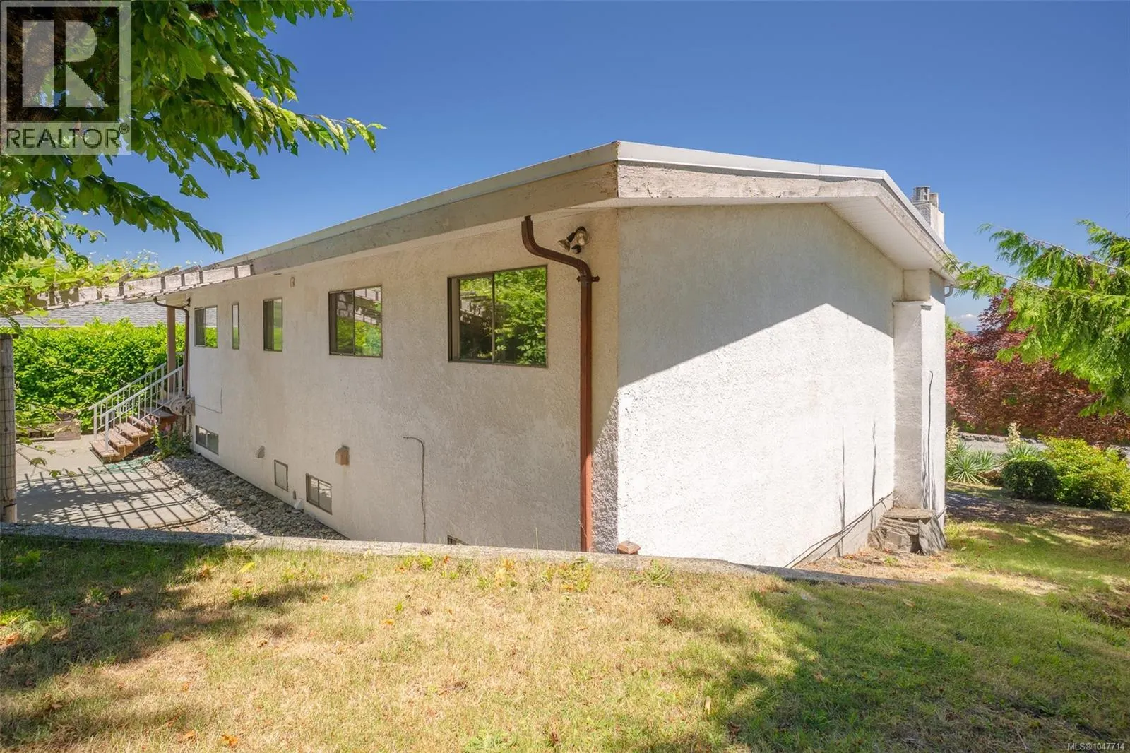 375 Cariboo Dr