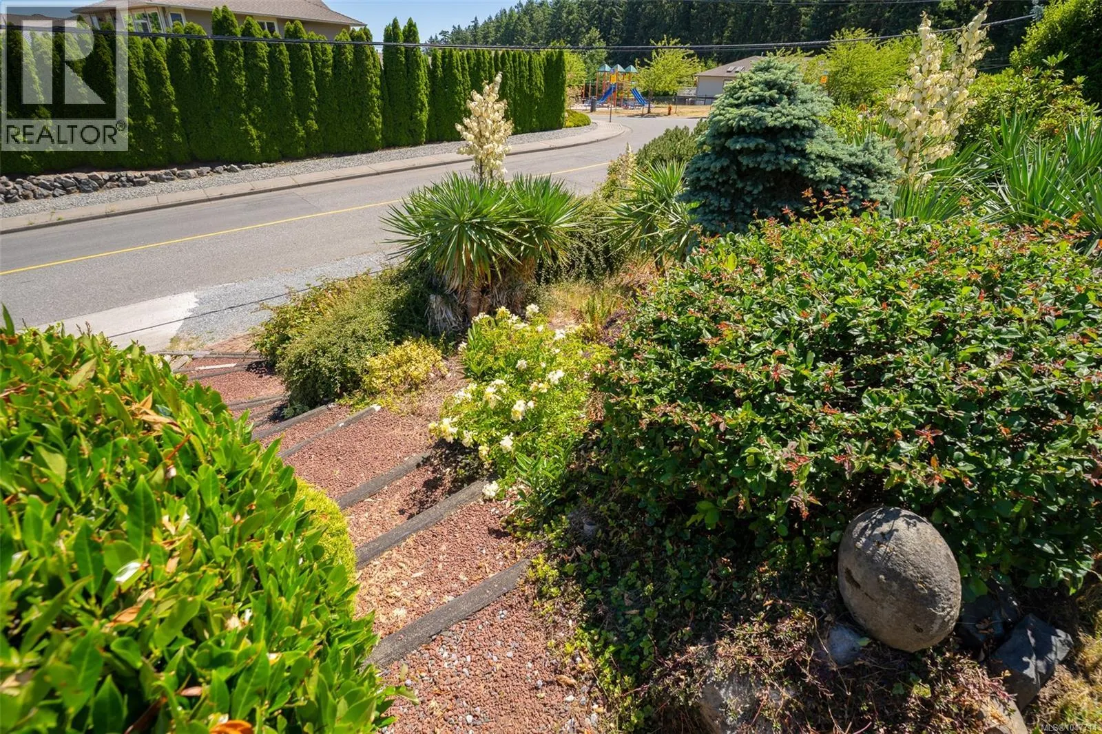 375 Cariboo Dr