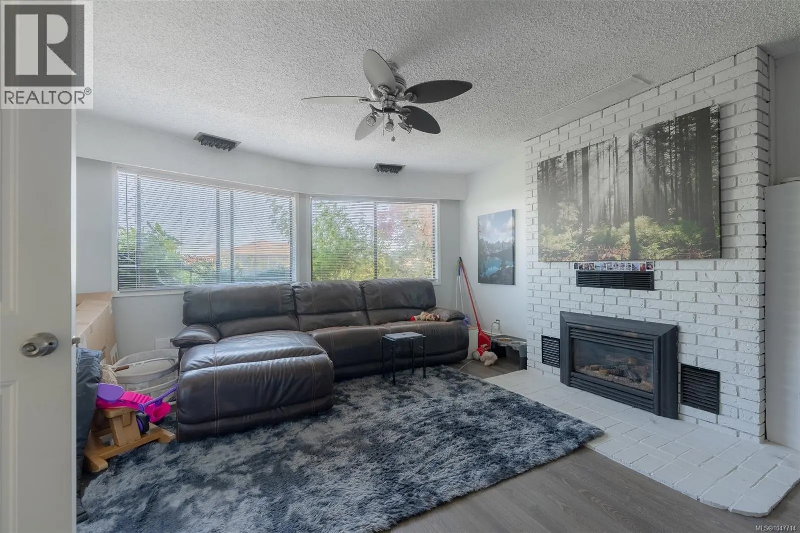 375 Cariboo Dr