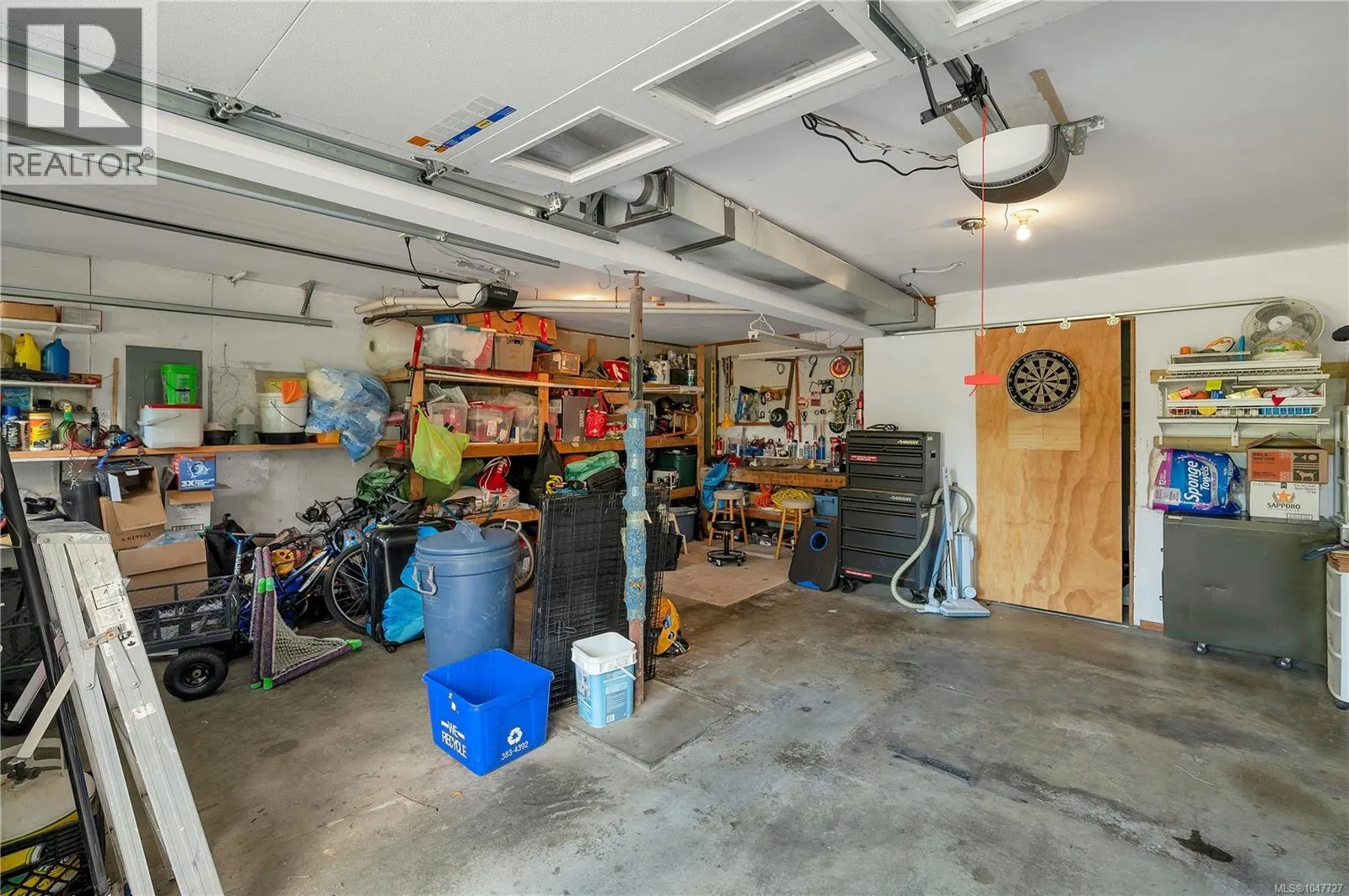 825 Pinecrest Rd
