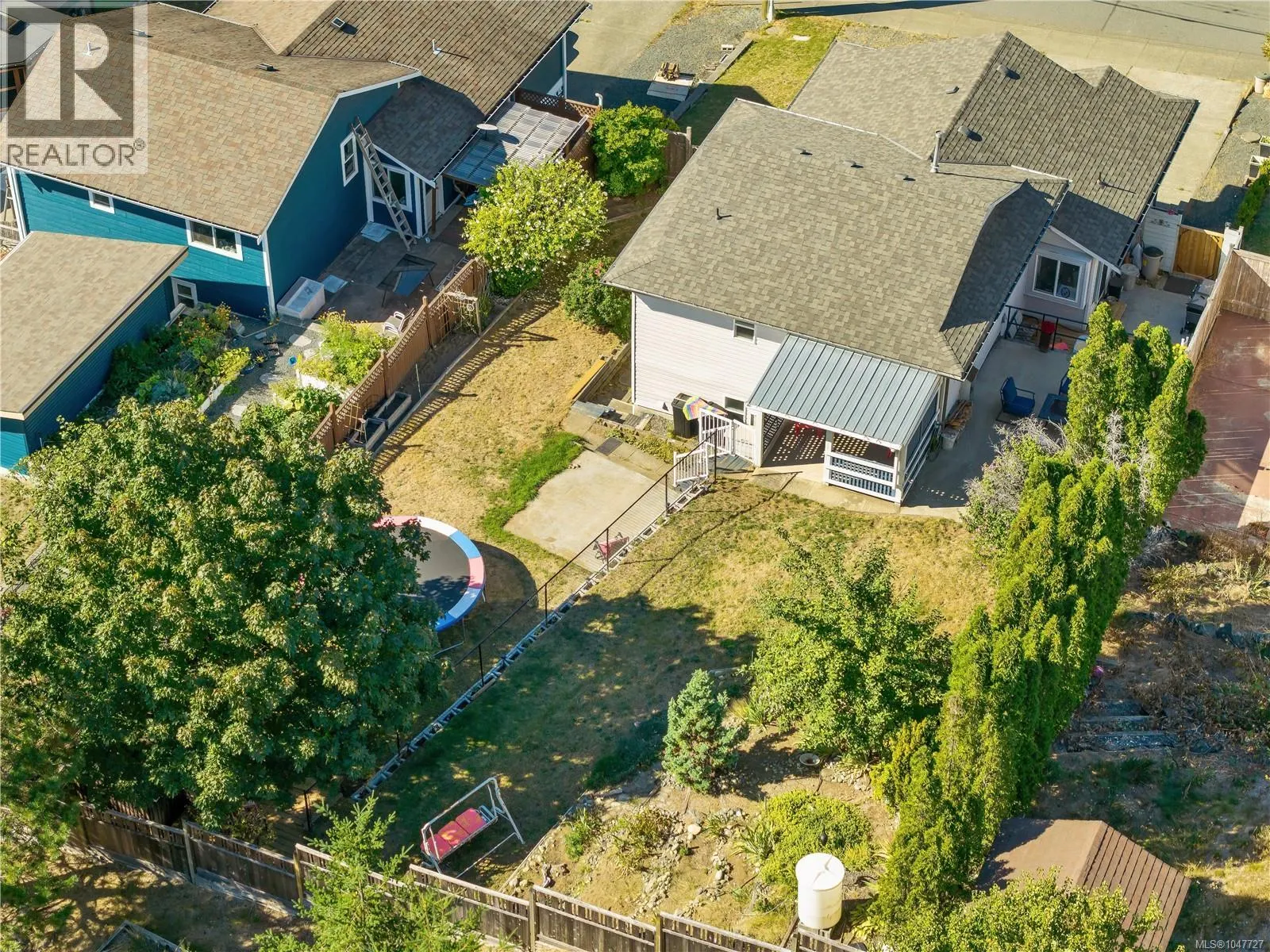 825 Pinecrest Rd