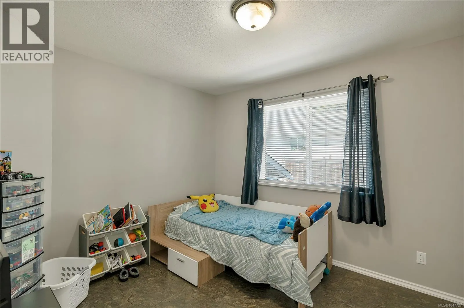 825 Pinecrest Rd