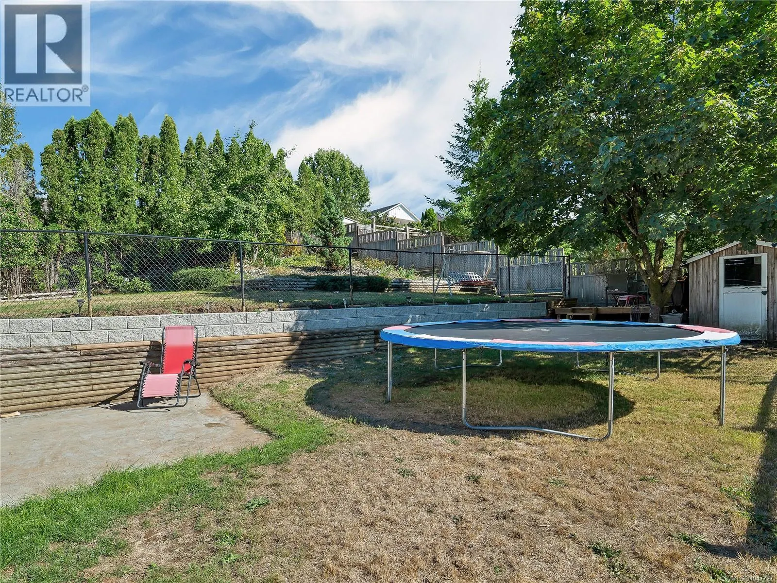 825 Pinecrest Rd