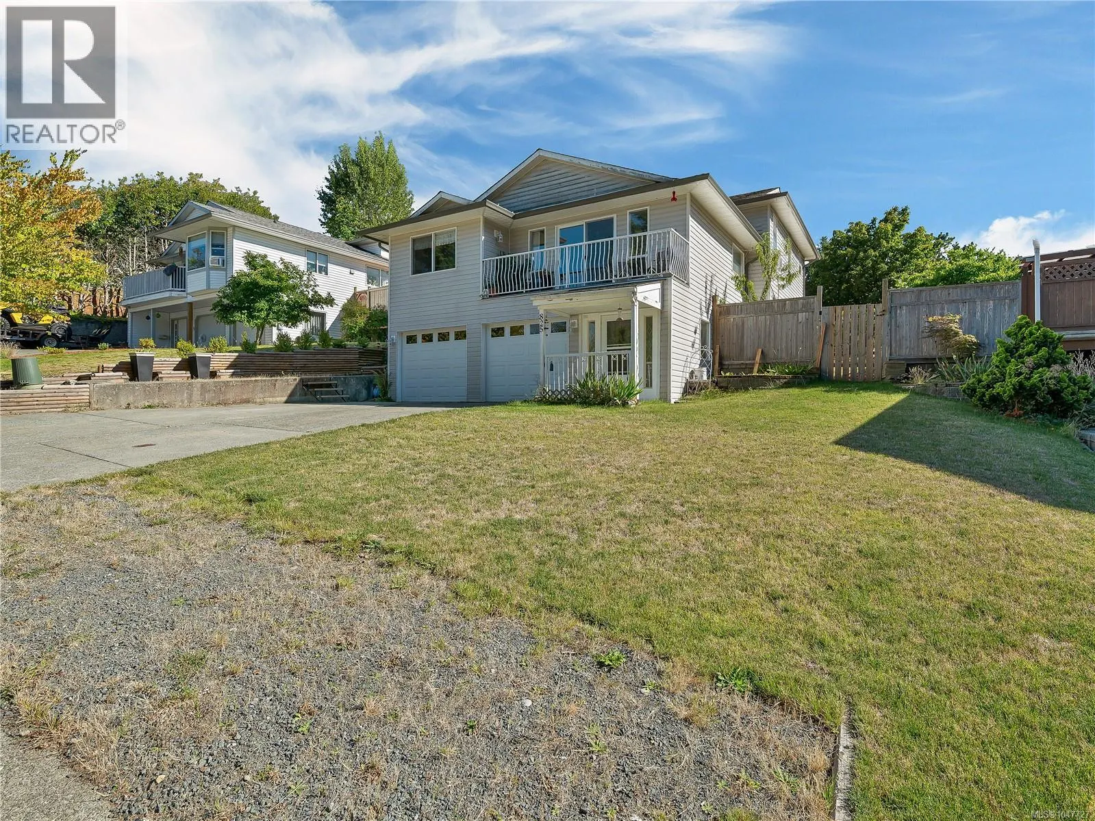 825 Pinecrest Rd