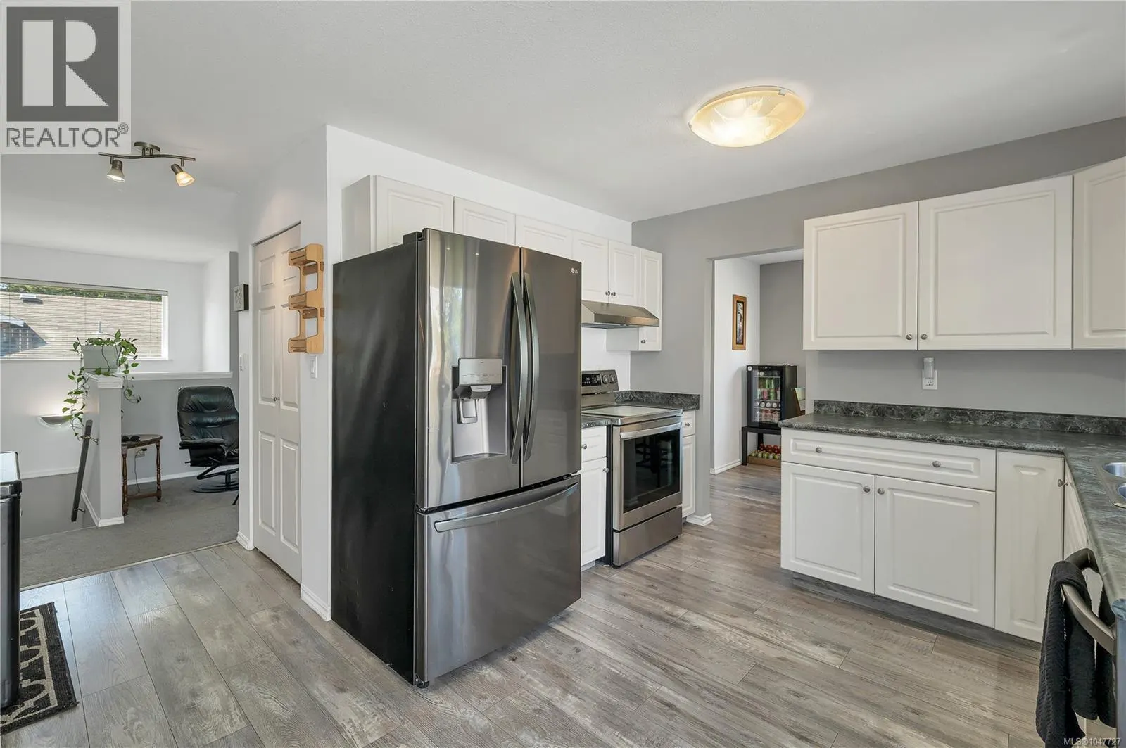 825 Pinecrest Rd