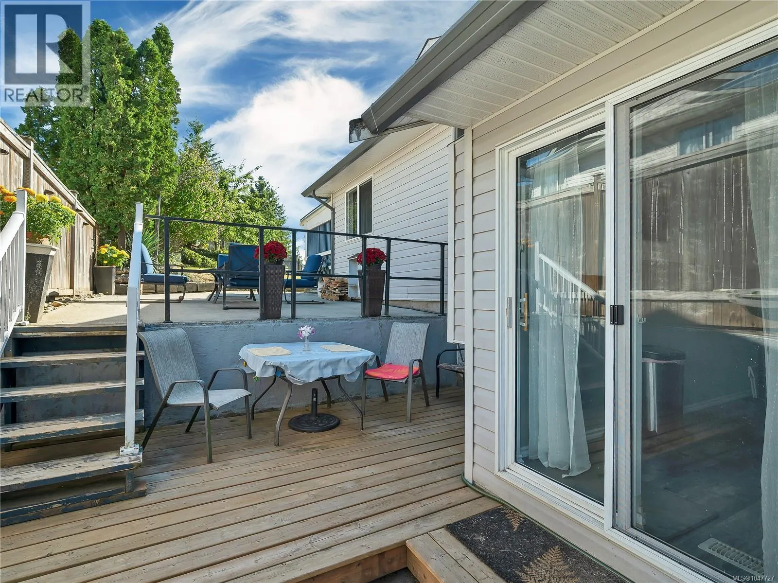 825 Pinecrest Rd