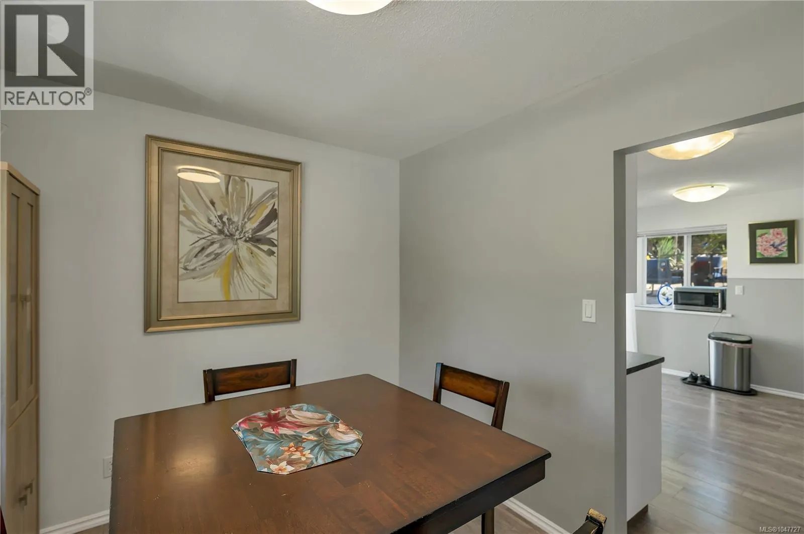 825 Pinecrest Rd