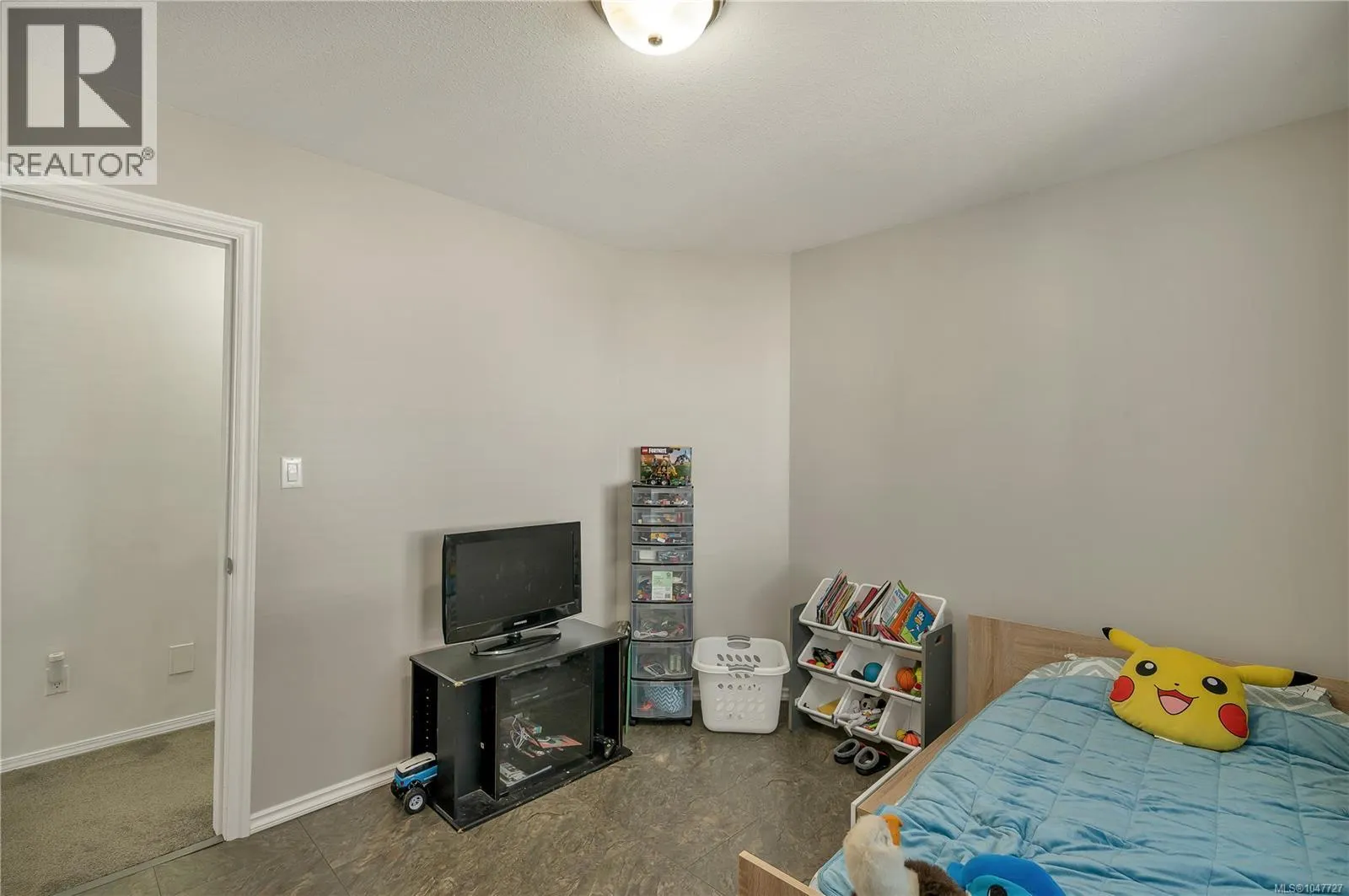 825 Pinecrest Rd