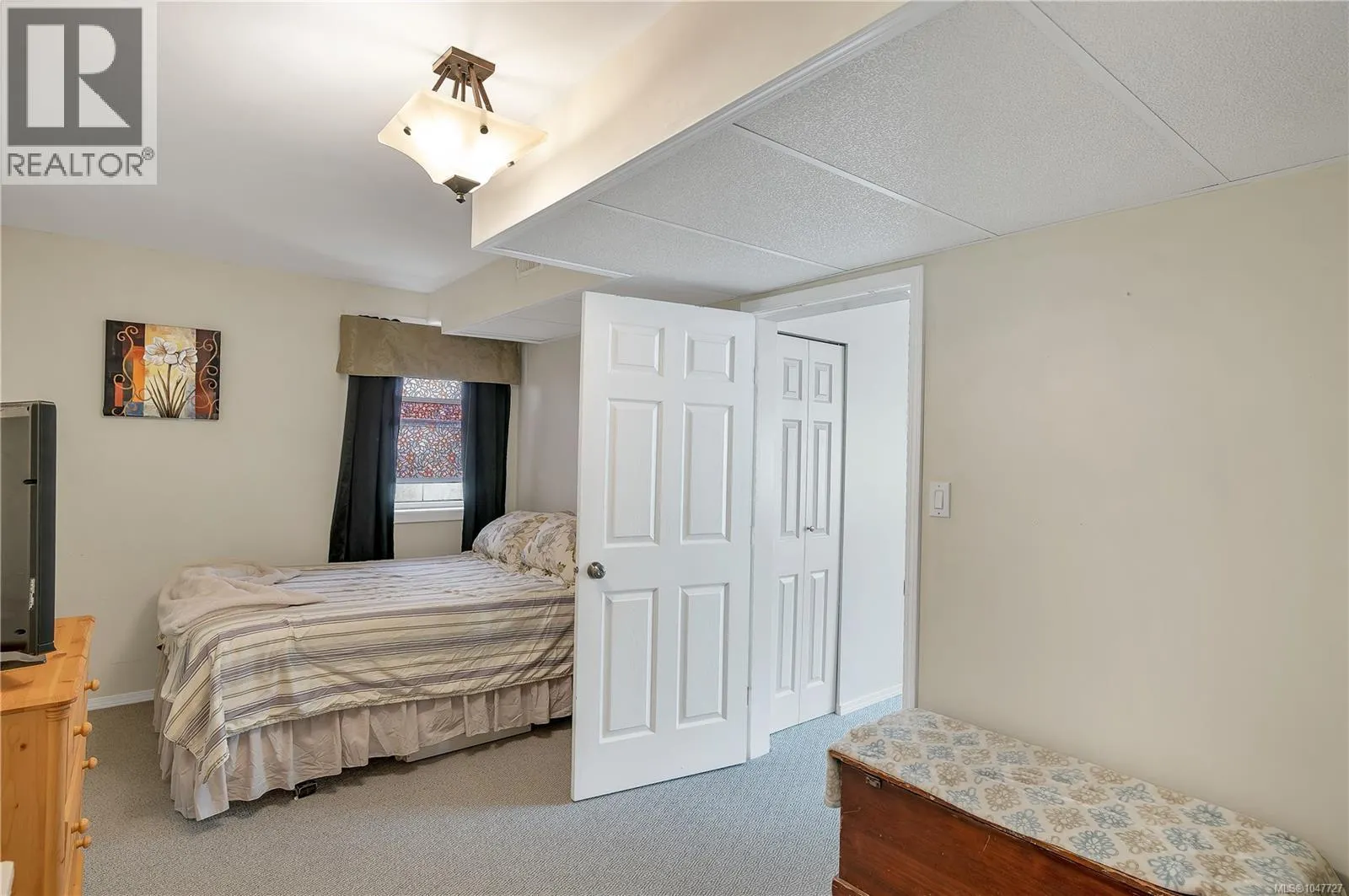 825 Pinecrest Rd