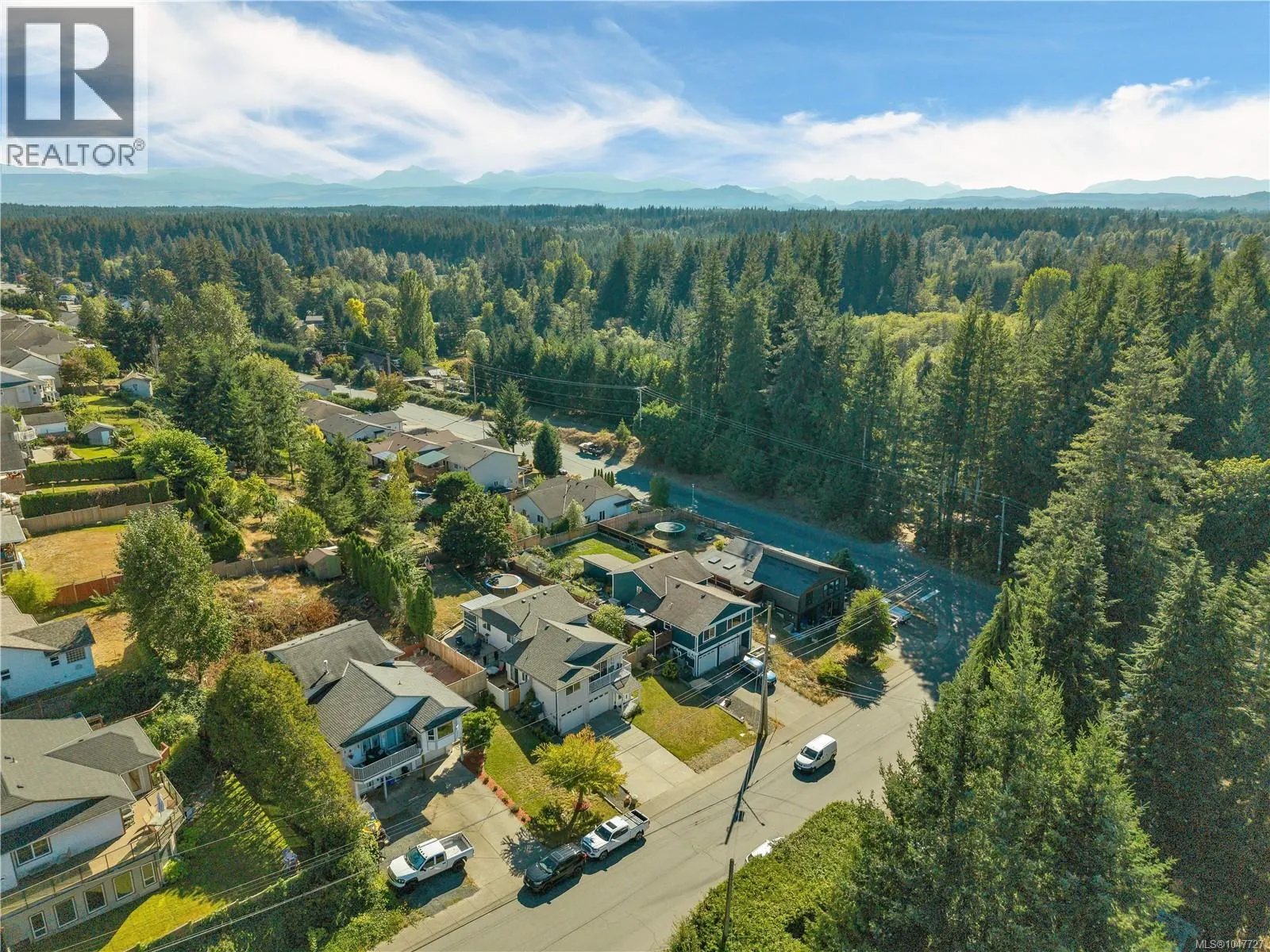 825 Pinecrest Rd