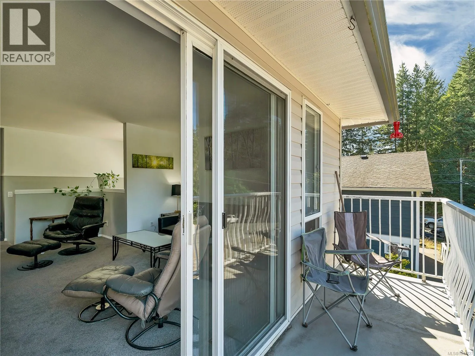 825 Pinecrest Rd