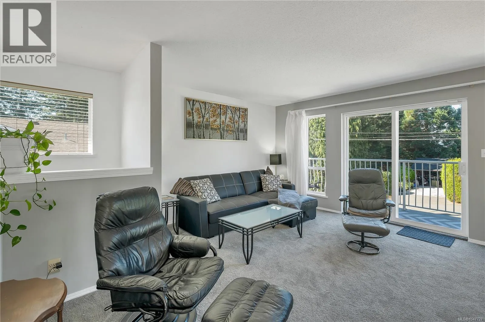 825 Pinecrest Rd
