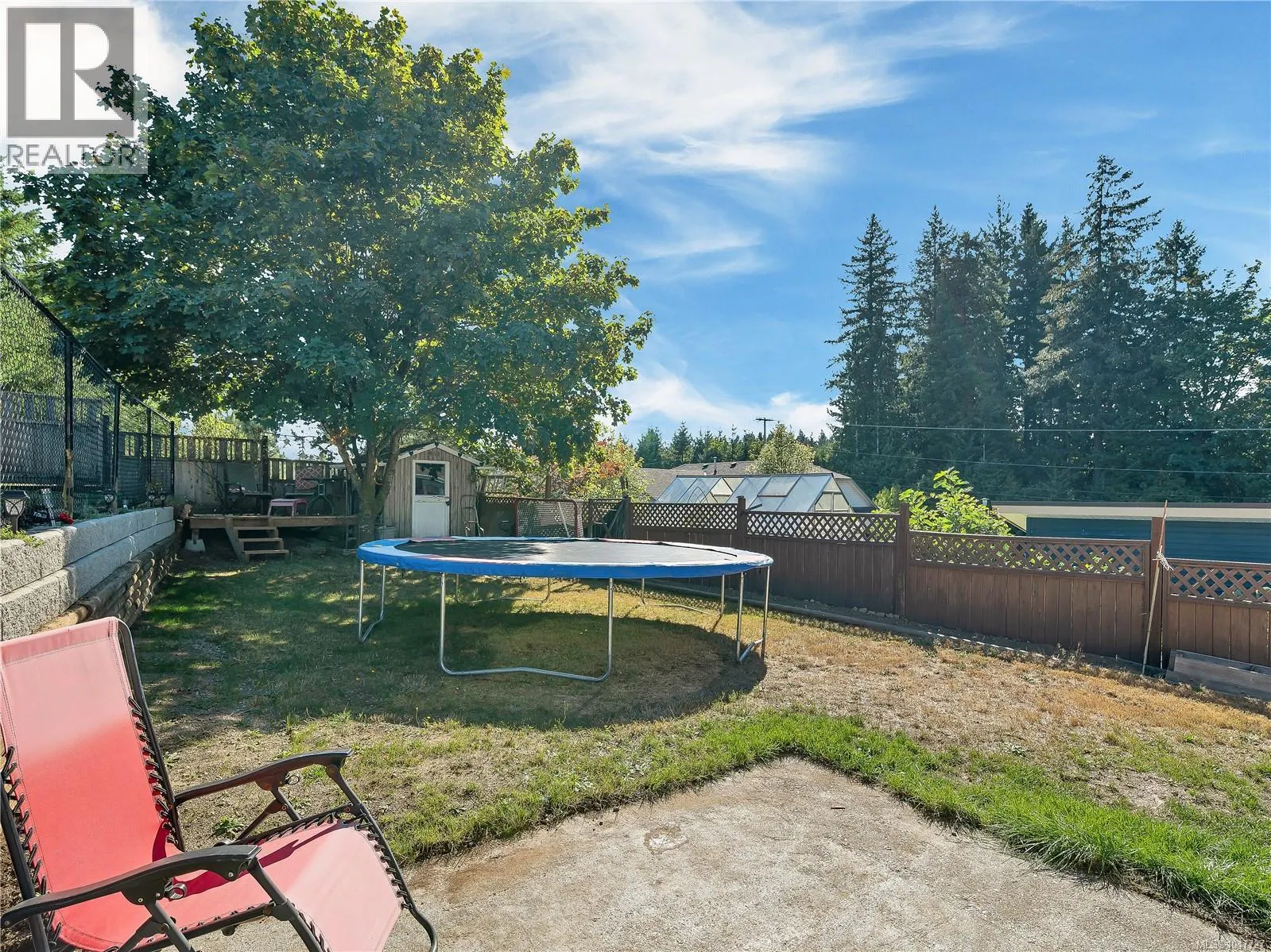 825 Pinecrest Rd