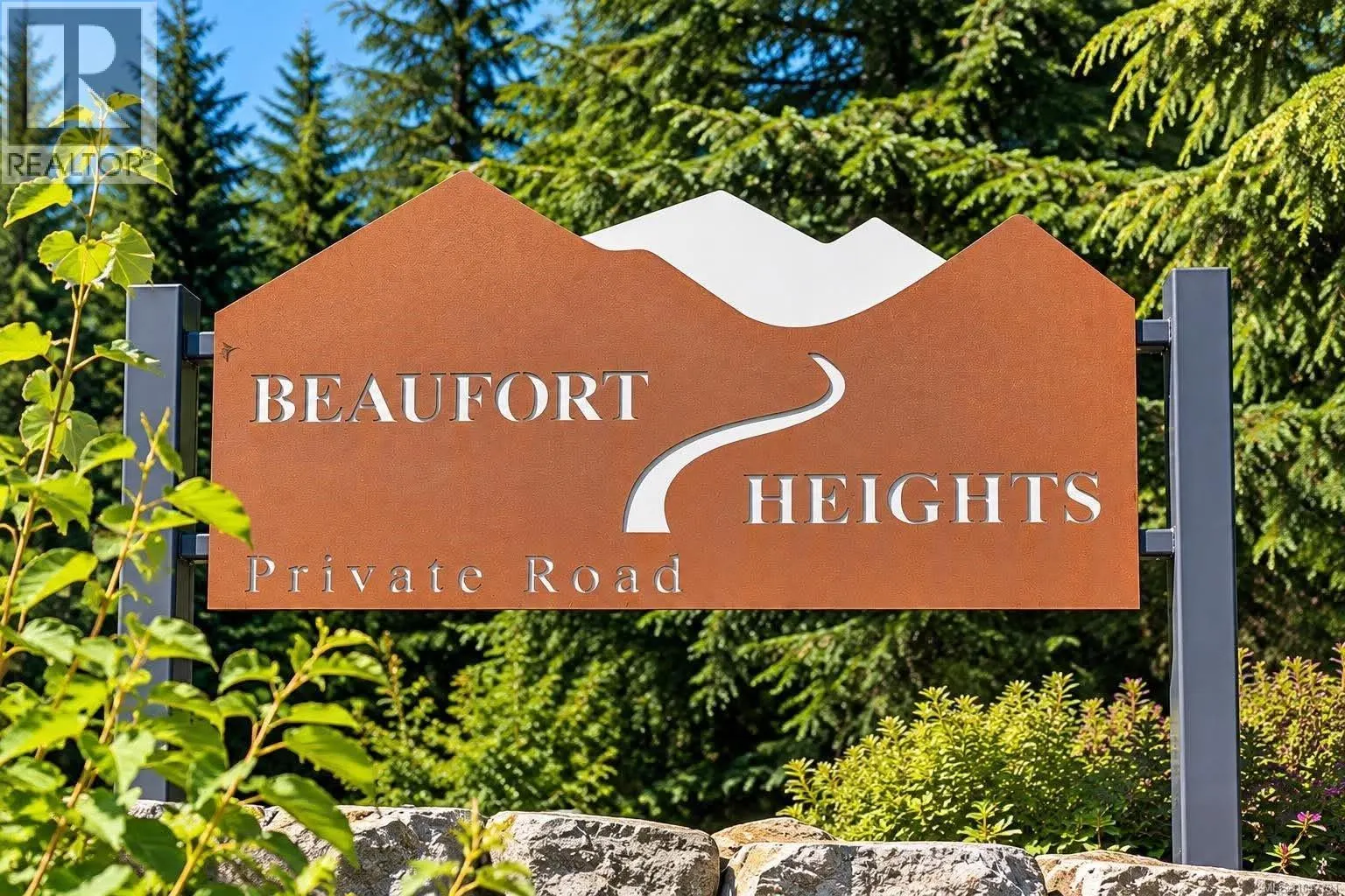 645 Arrowsmith Ridge