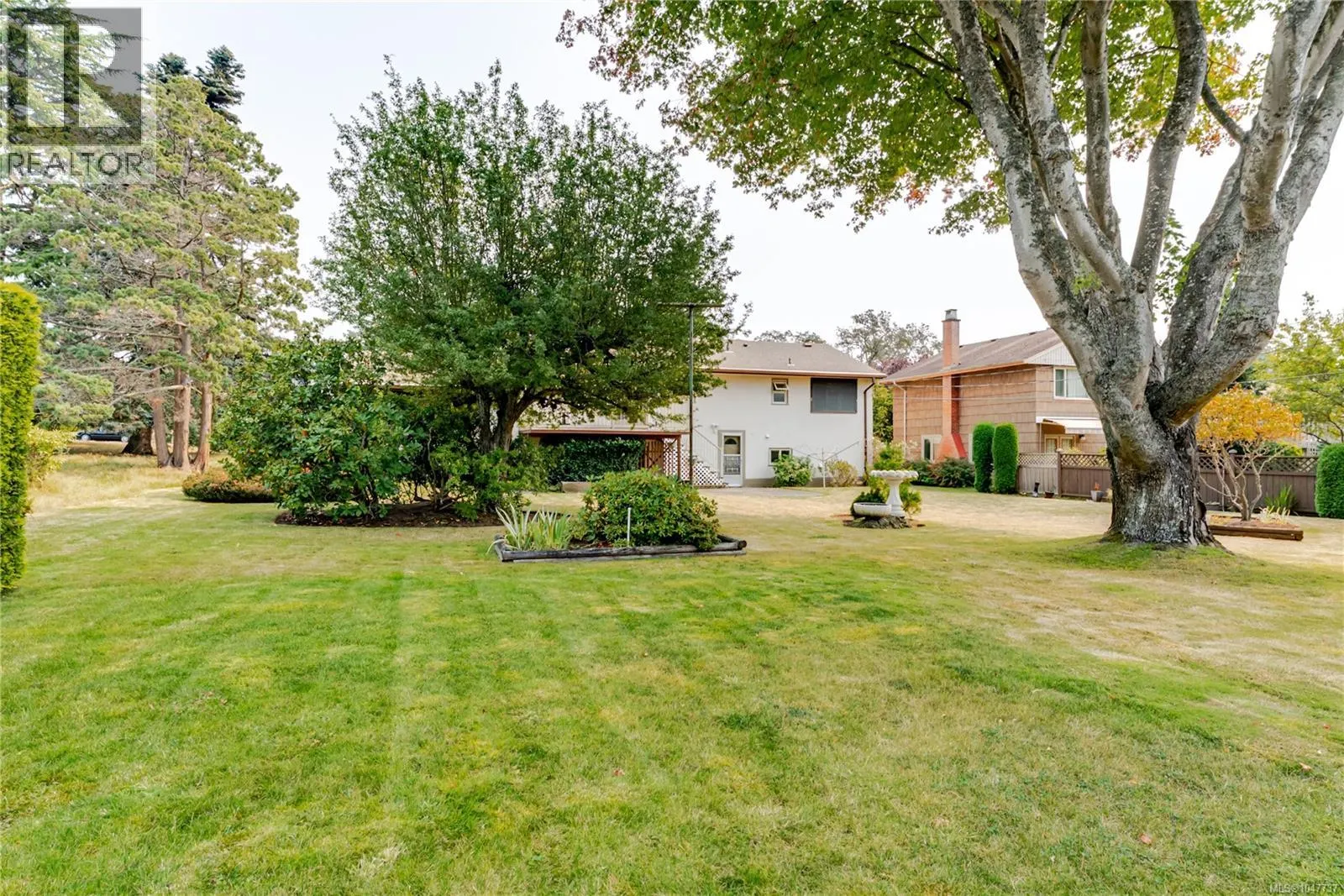 3278 Henderson Rd