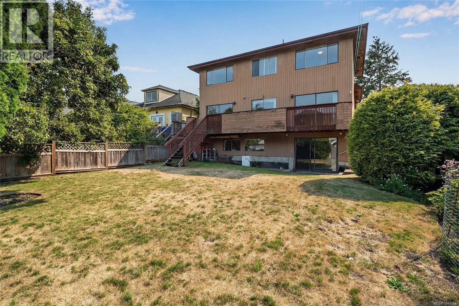 1144 May St