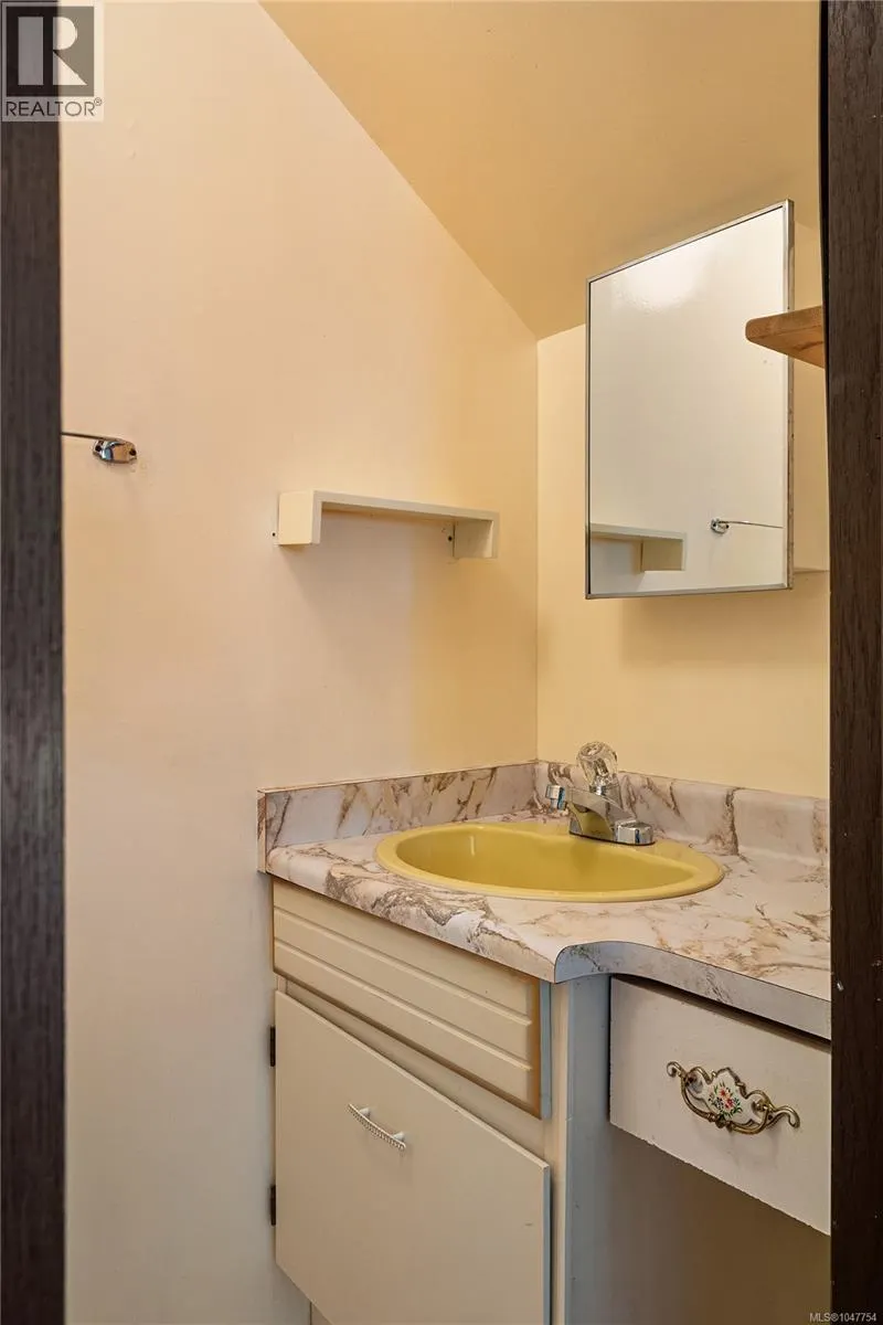 1144 May St