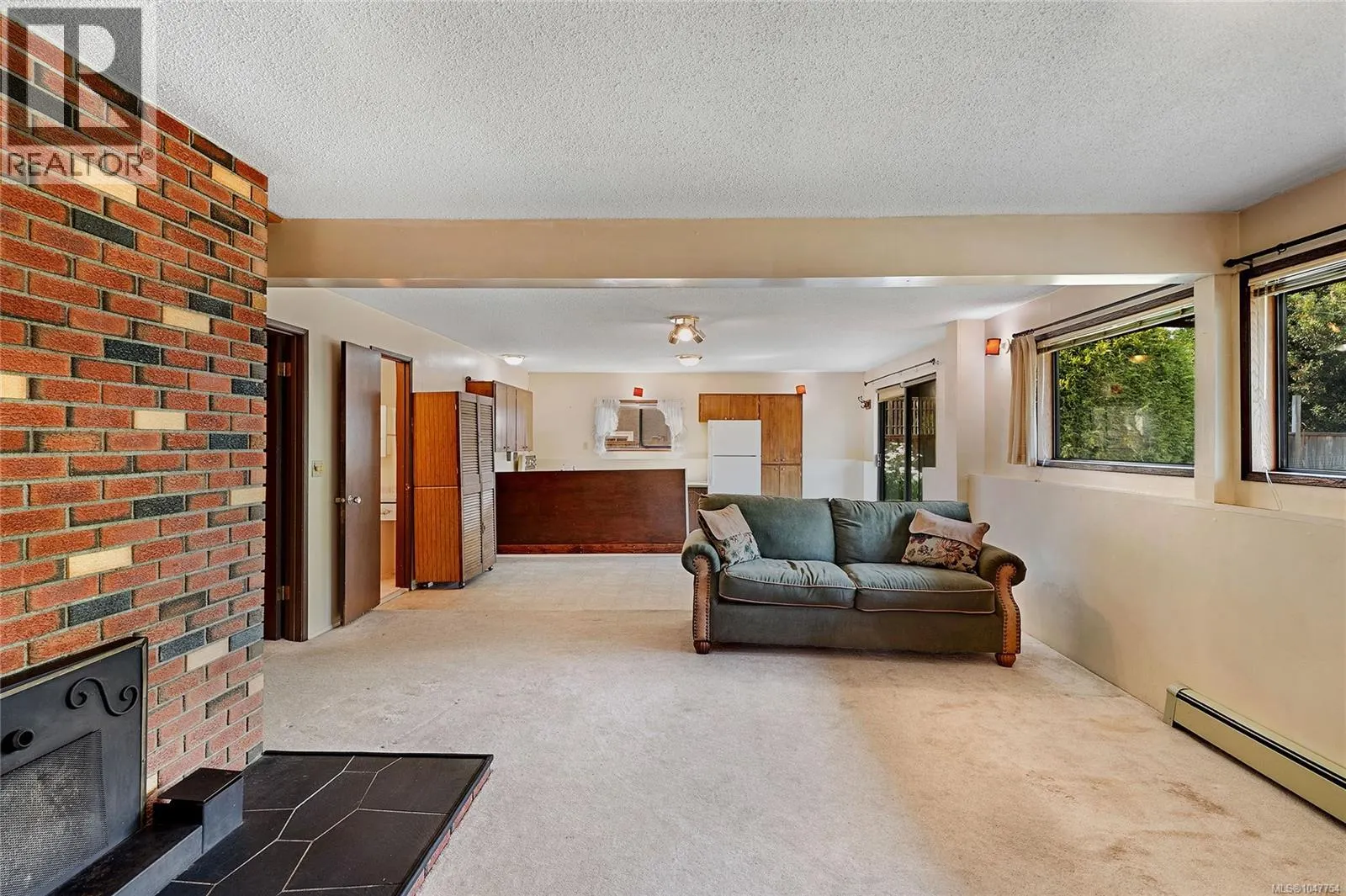 1144 May St