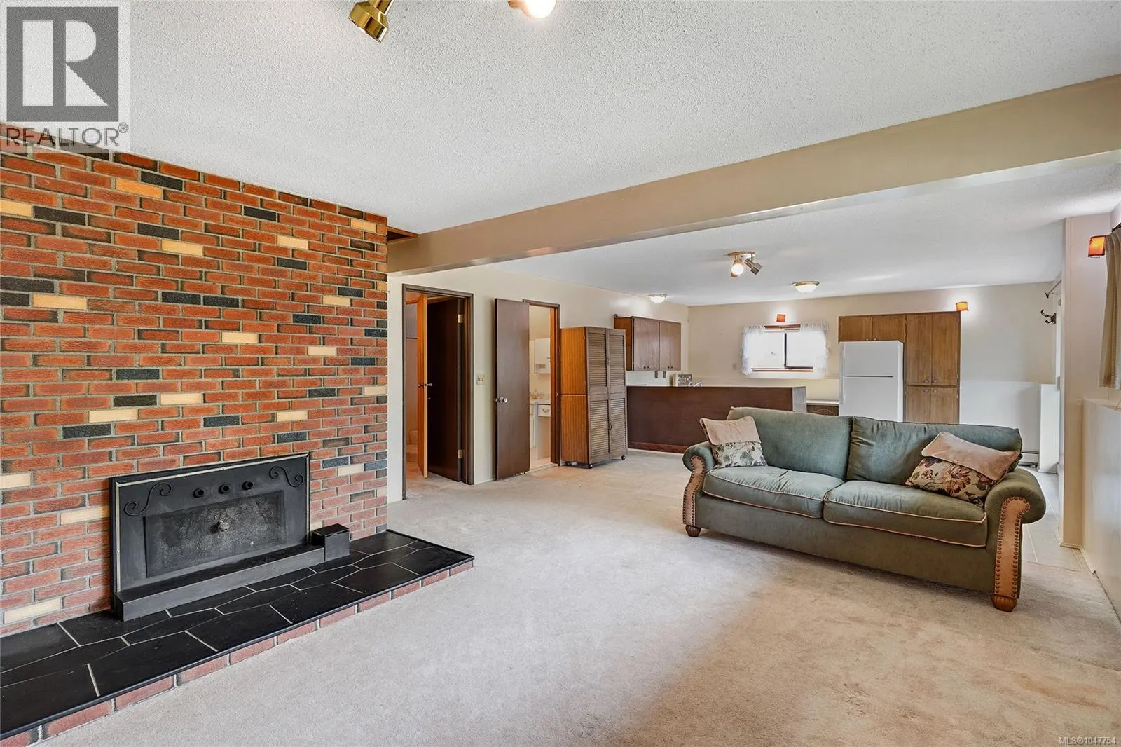 1144 May St