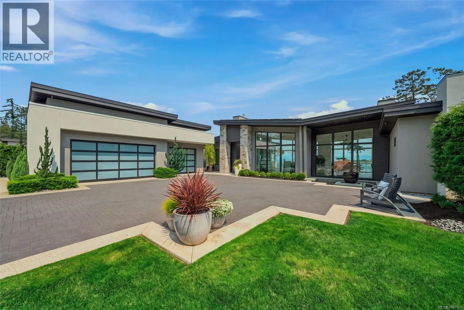 1730 Oak Leaf Dr
