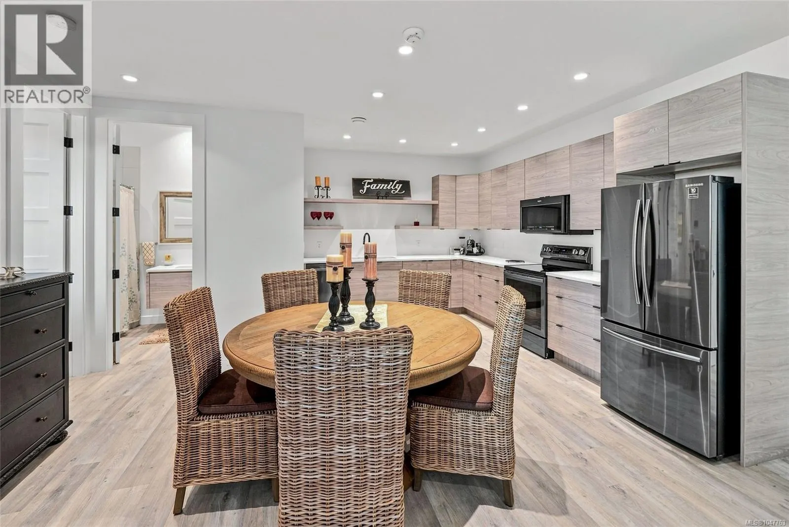 1730 Oak Leaf Dr