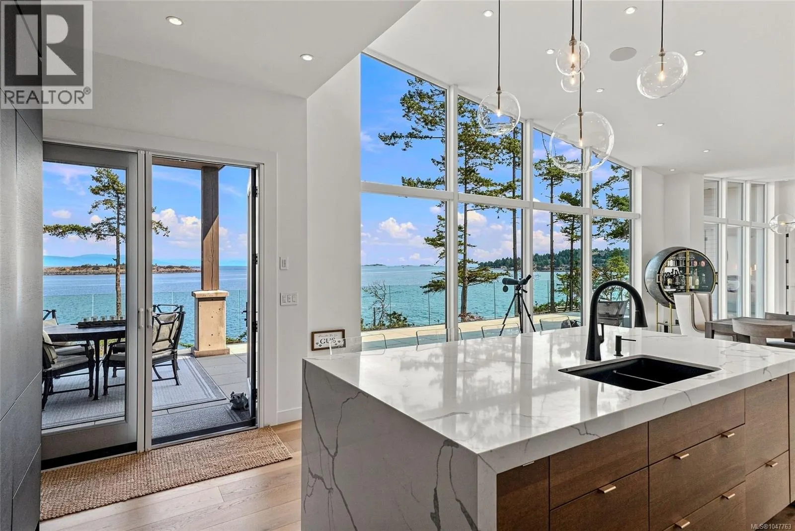 1730 Oak Leaf Dr