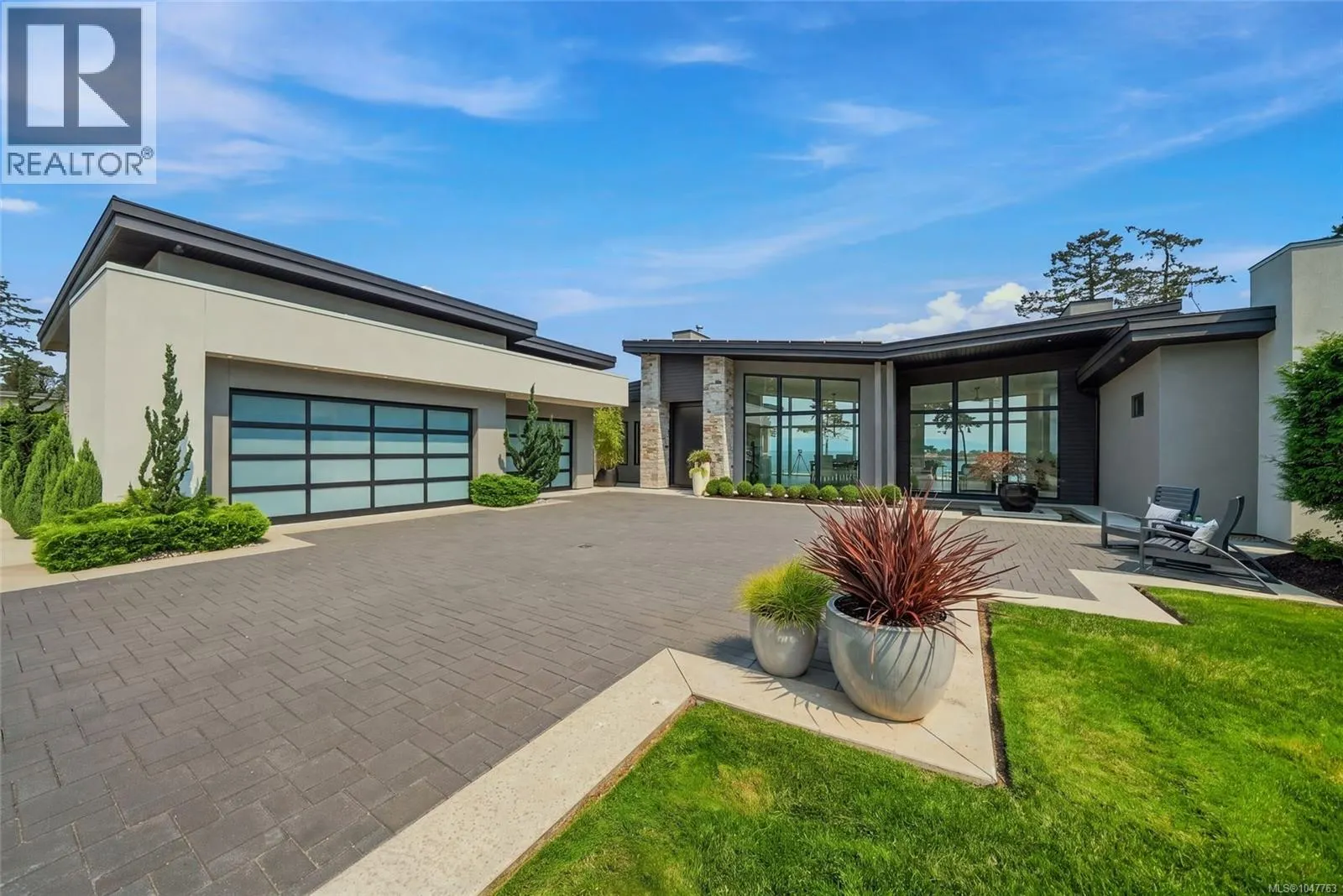 1730 Oak Leaf Dr