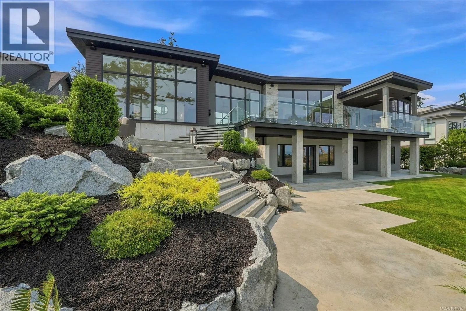 1730 Oak Leaf Dr