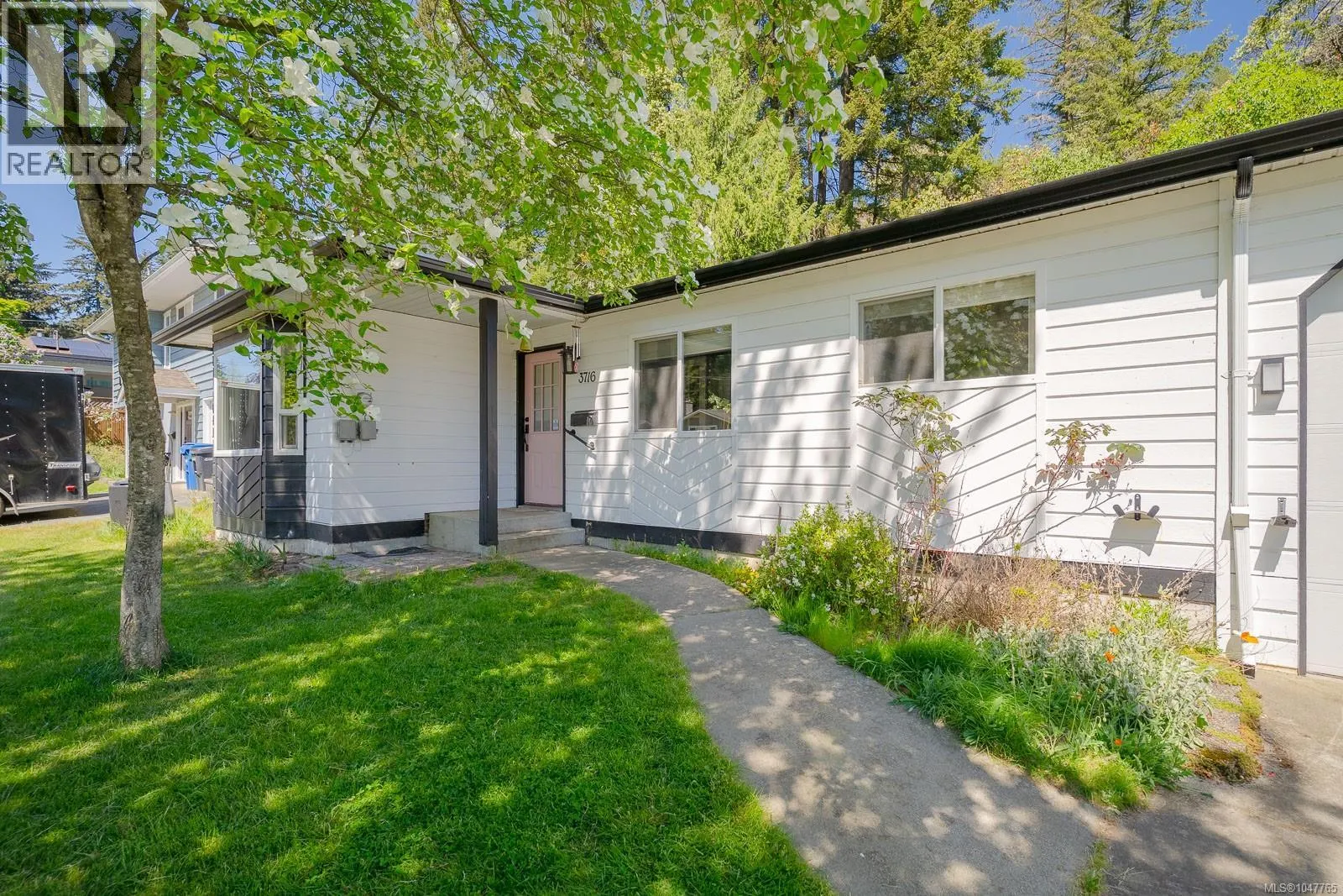 3716 Howden Dr
