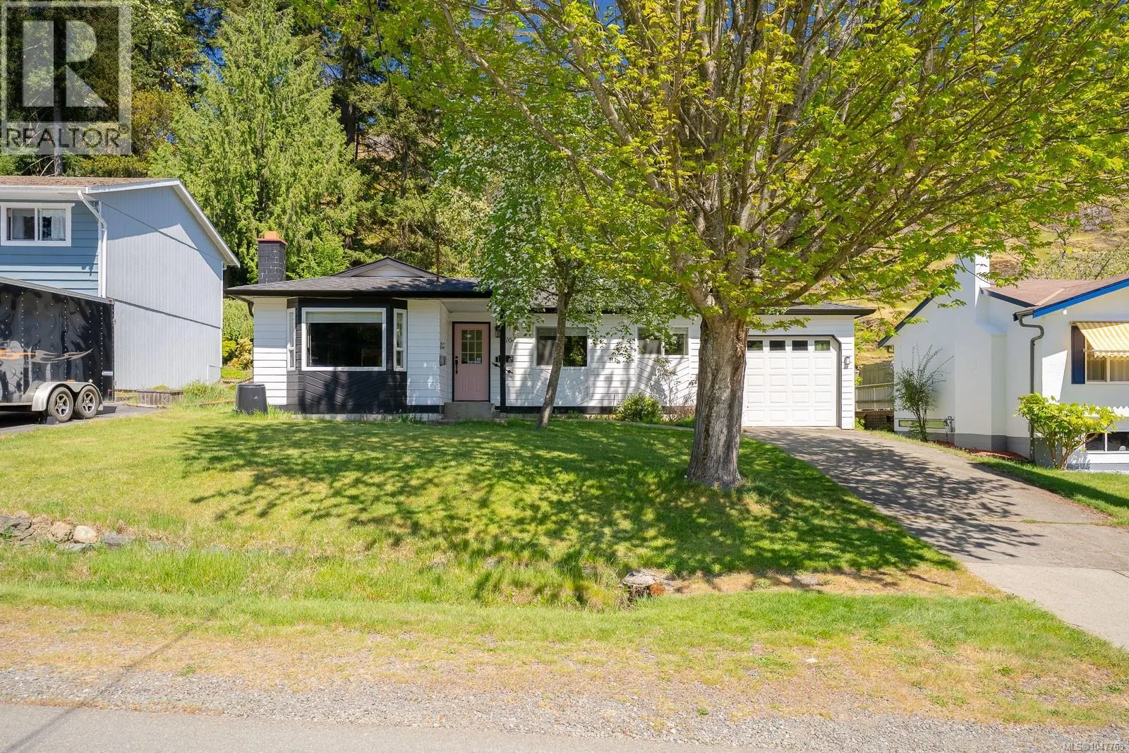 3716 Howden Dr