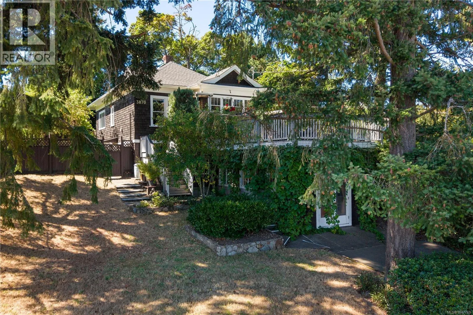3870 Rowland Ave