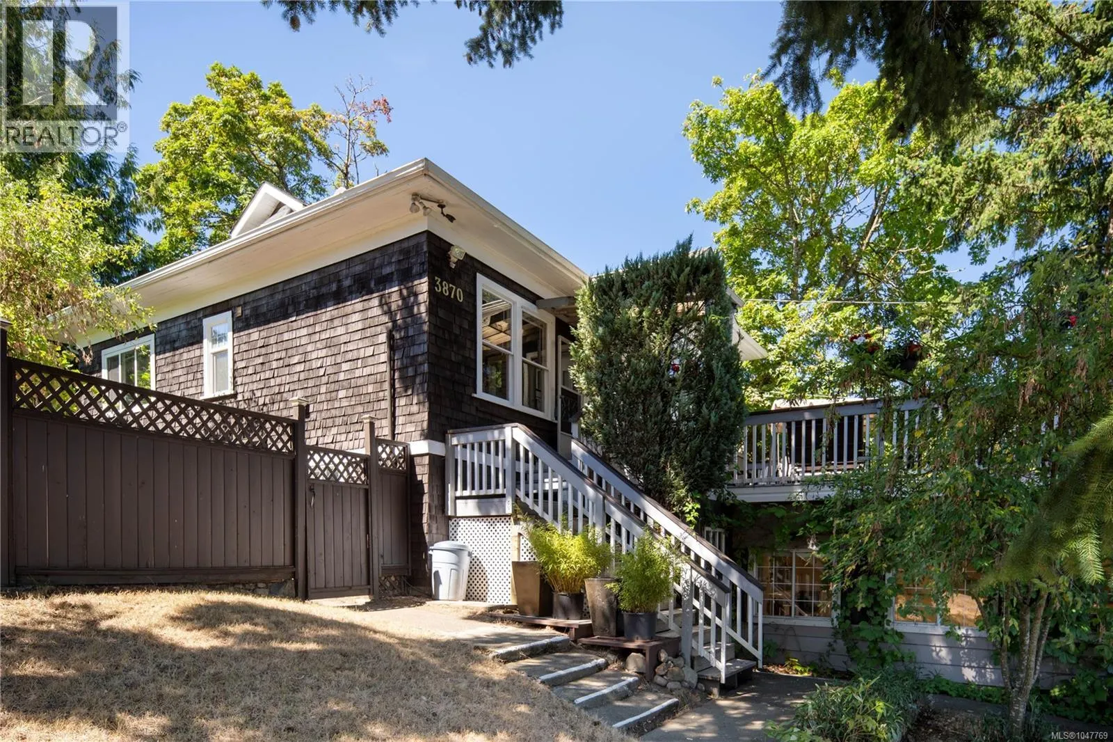 3870 Rowland Ave