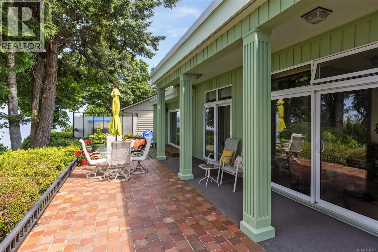 489 Bayview Terr