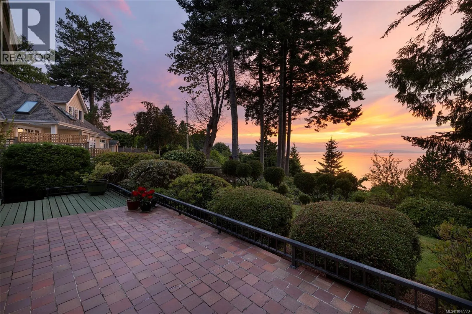 489 Bayview Terr