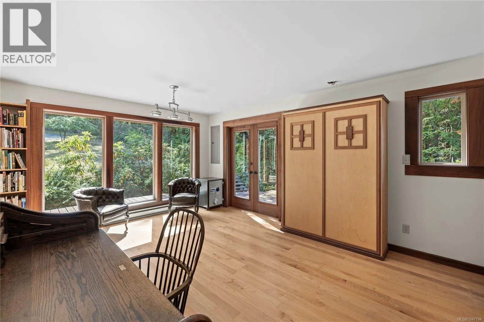 2185 Widgeon Rd